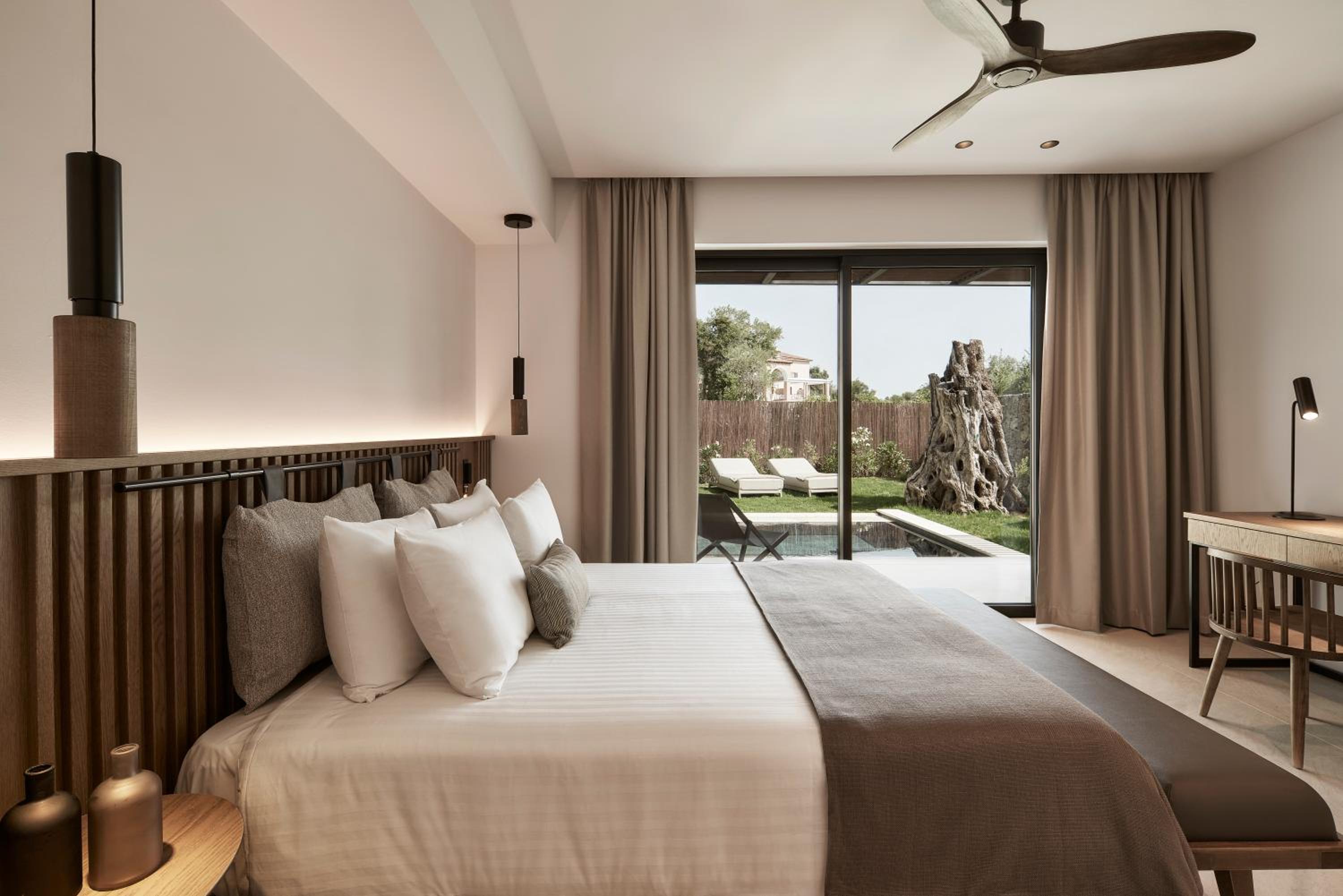 Premier Suite with Private Pool  - Photo 4