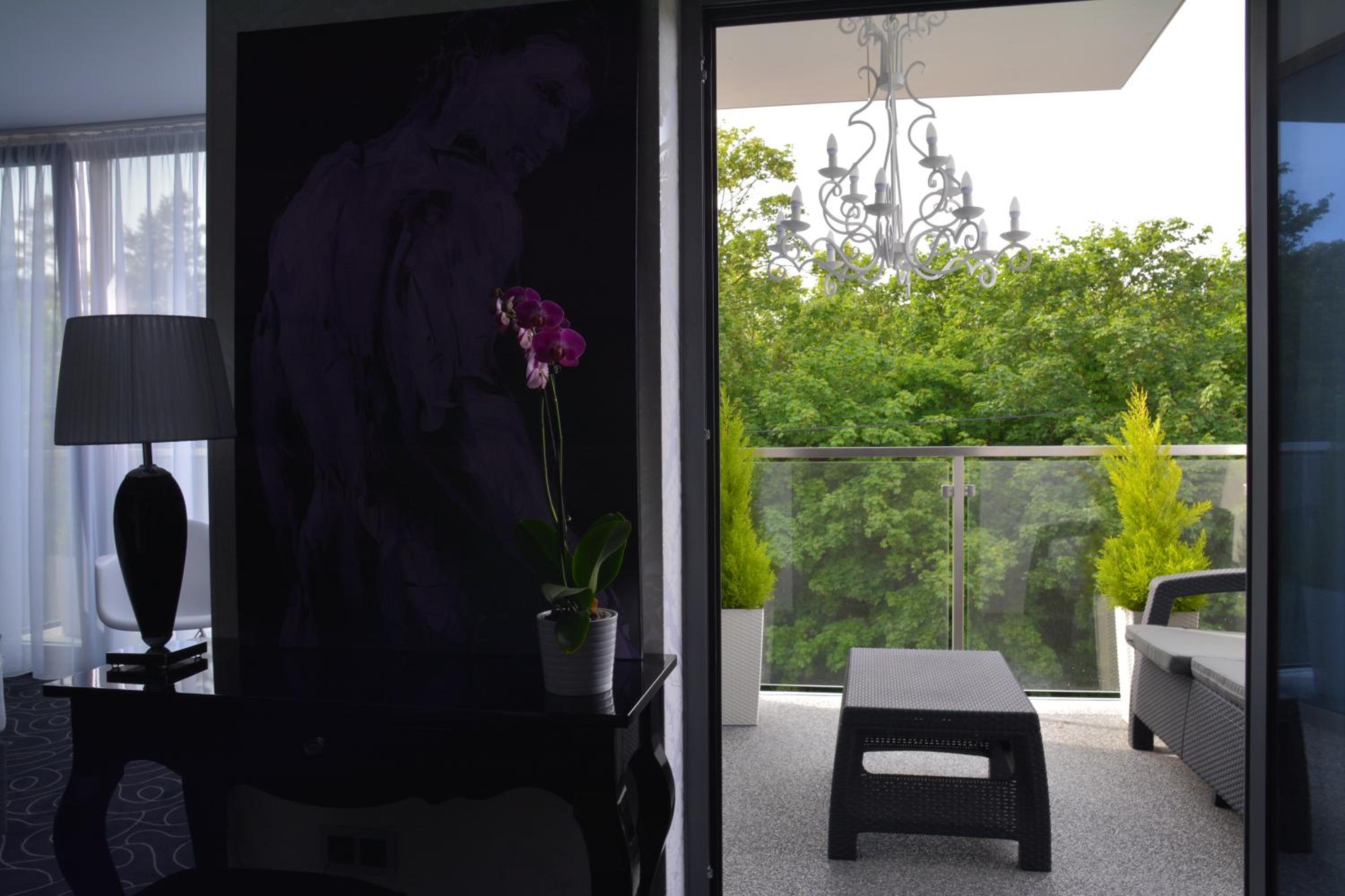 Suite with Terrace - Photo 12