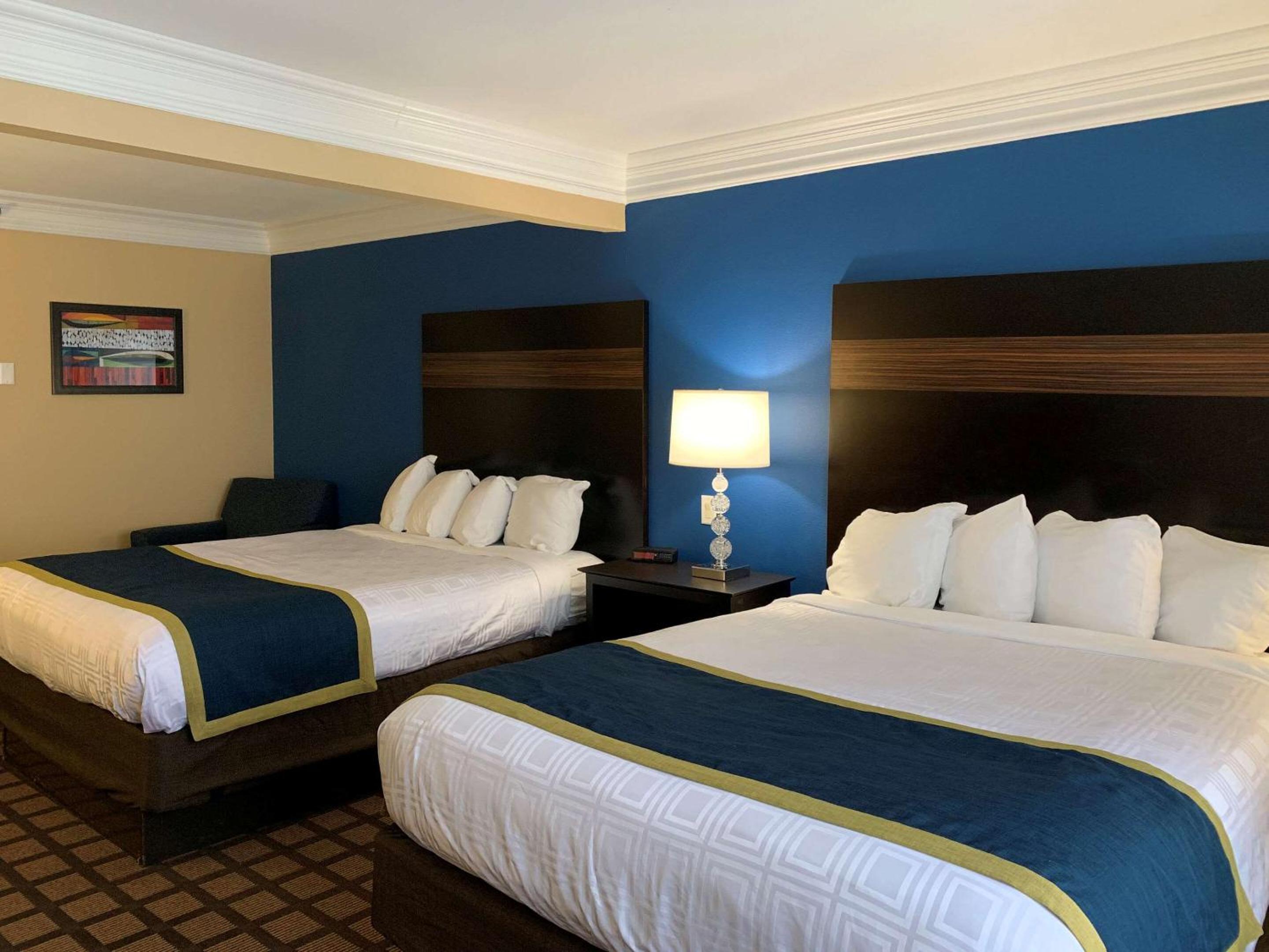 Standard Queen Room with Two Queen Beds - Non Smoking  - Photo 1