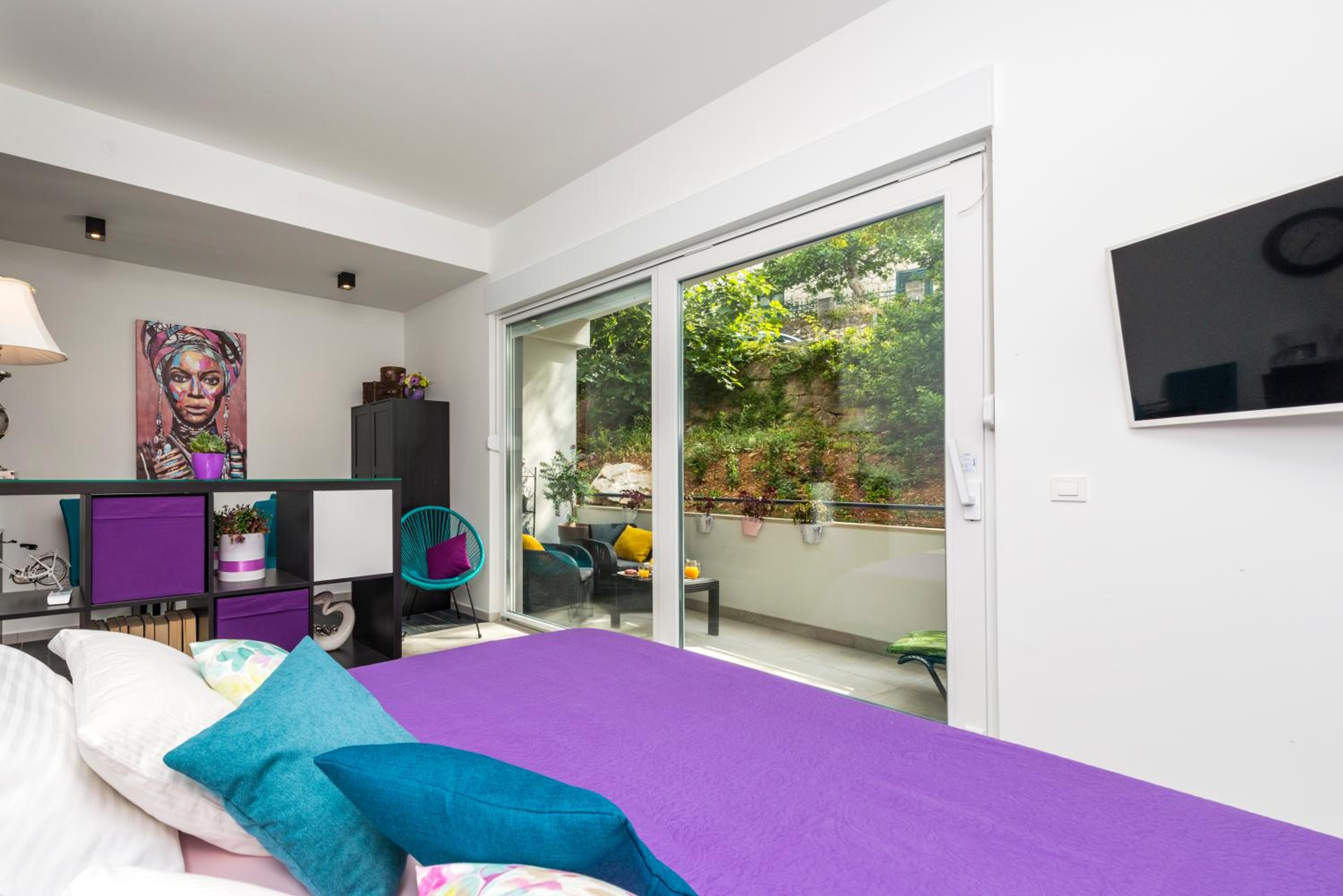 Studio Apartment