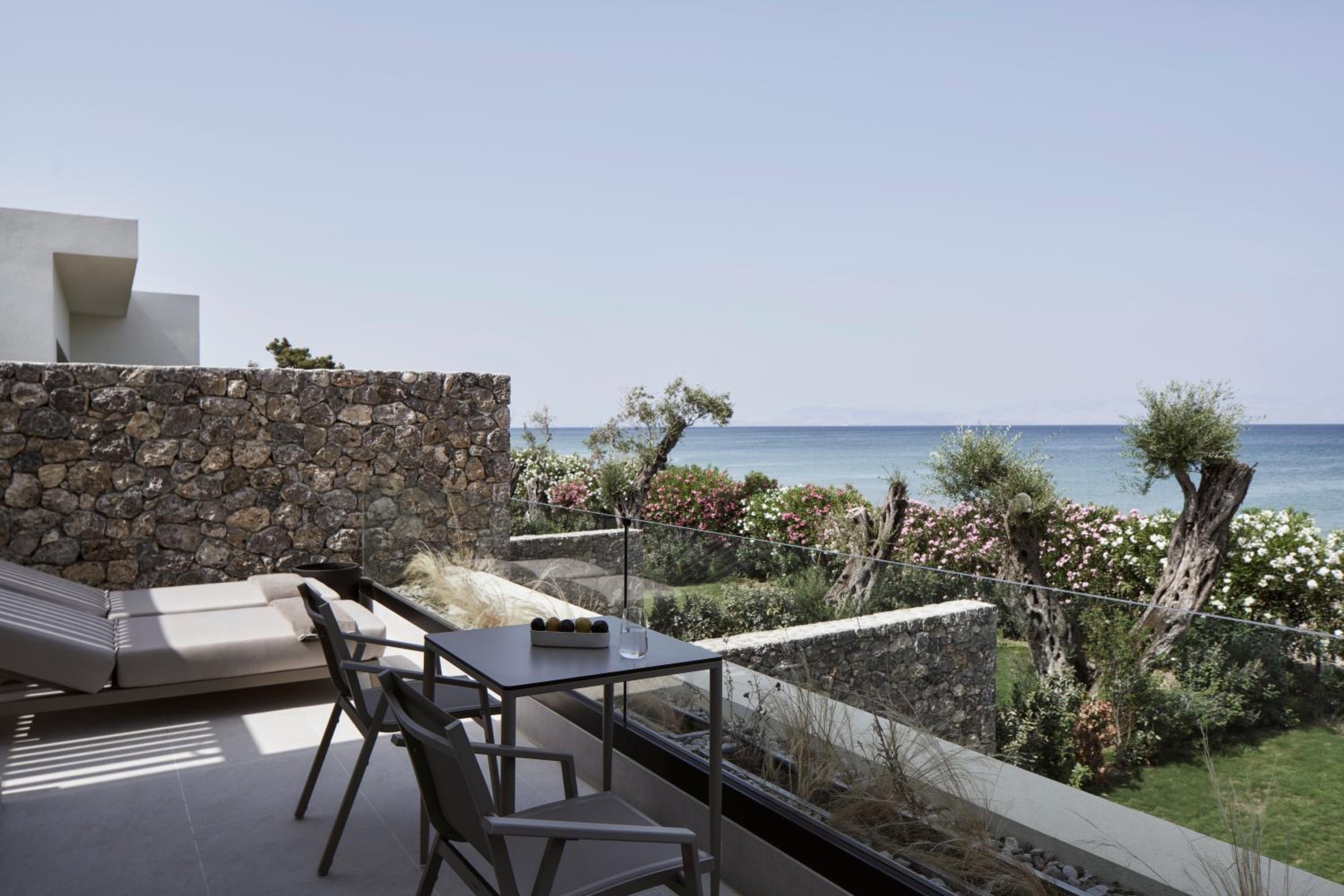 Riviera Suite with Sea View - Photo 3