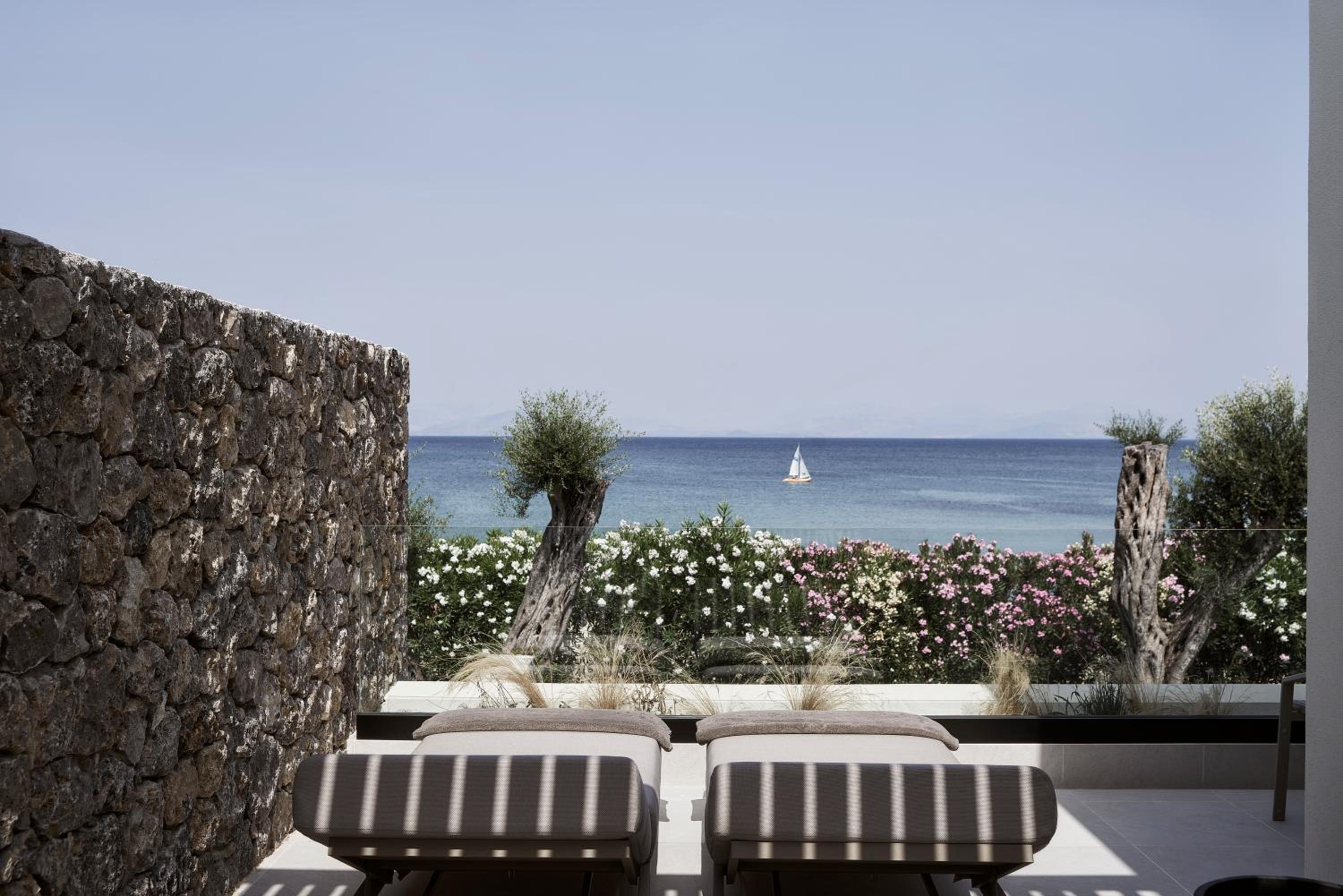 Riviera Suite with Sea View - Photo 9