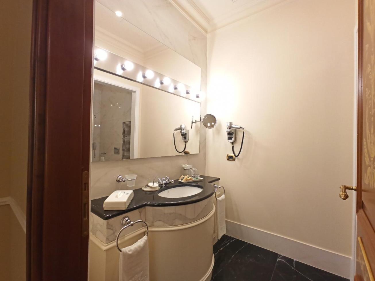 Junior Suite with Balcony