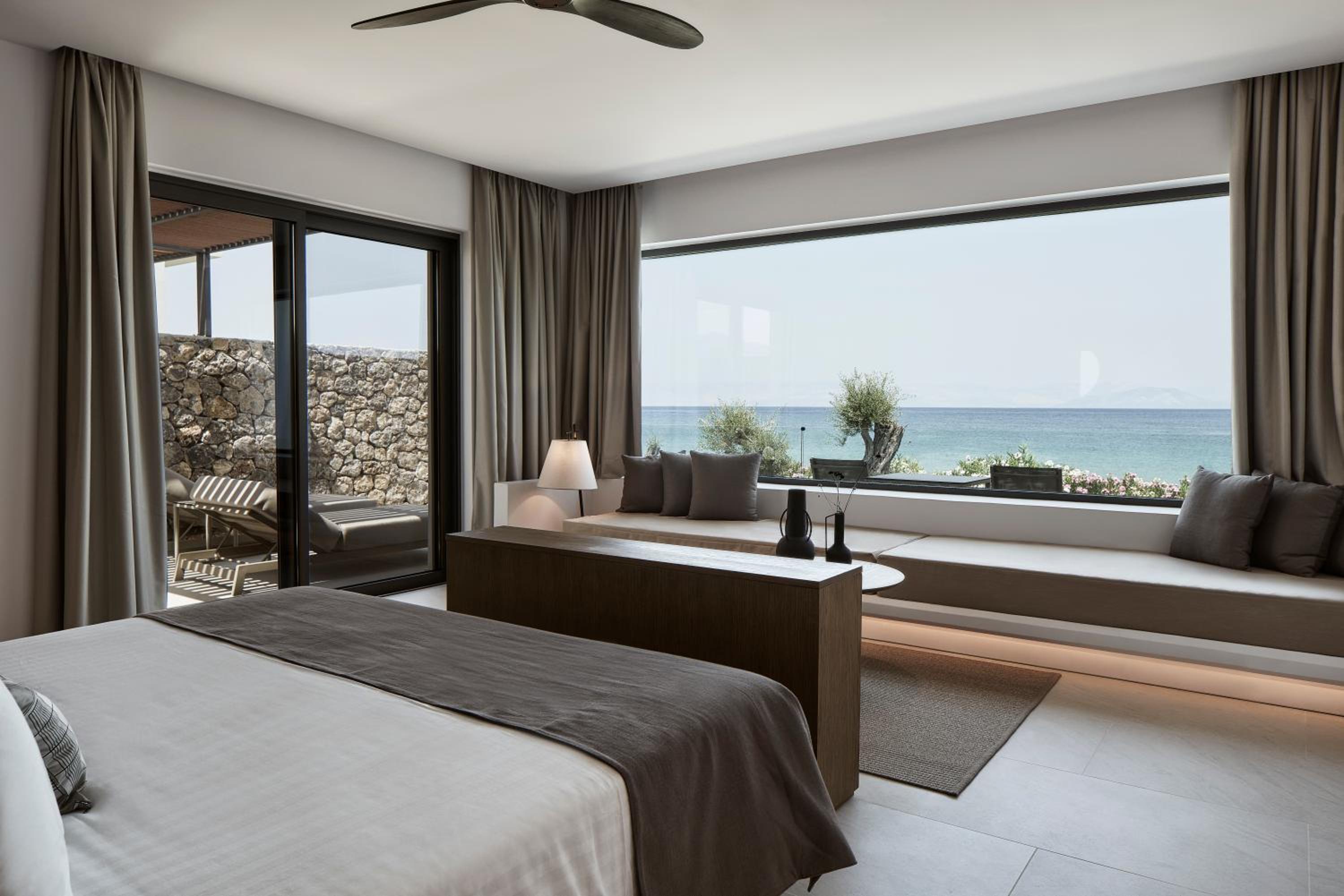 Riviera Suite with Sea View - Photo 2