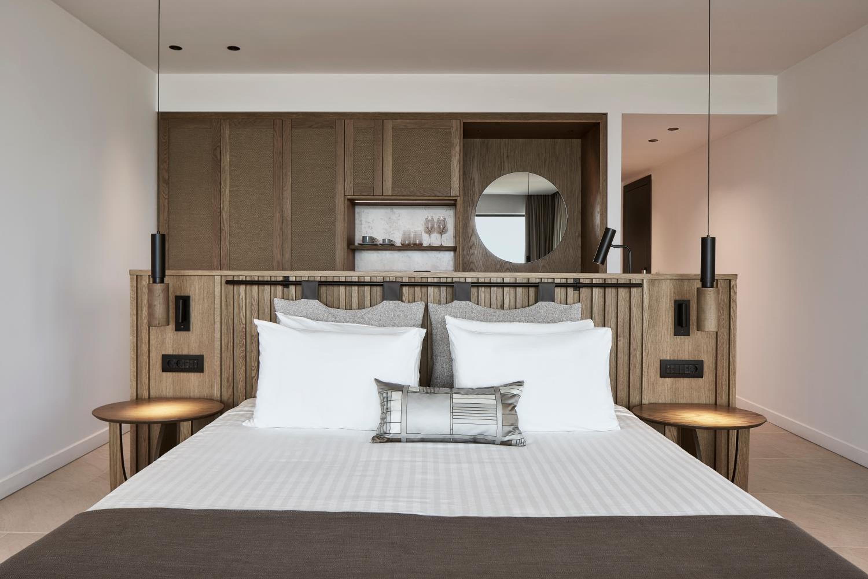 Riviera Suite with Sea View - Photo 8