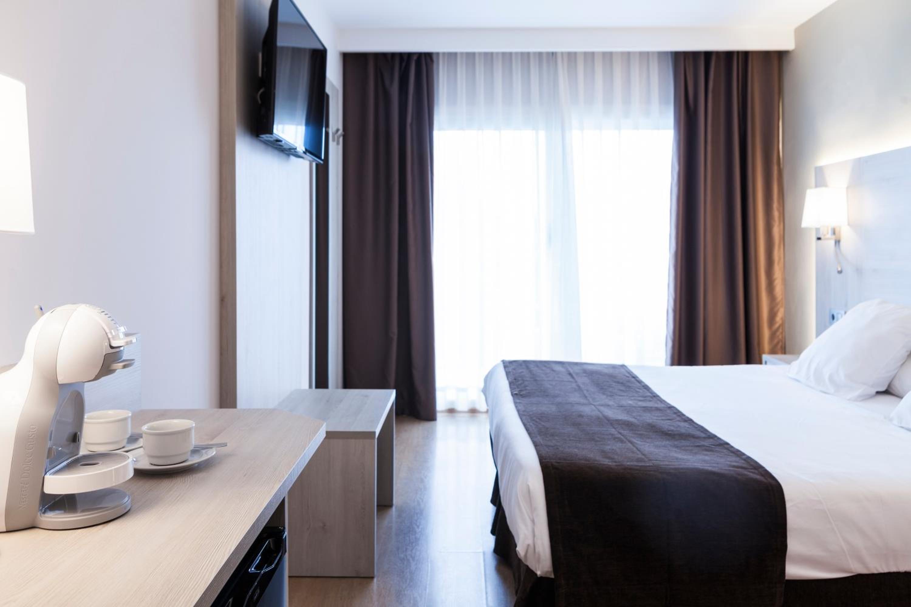 Premium Double Room - Photo 3