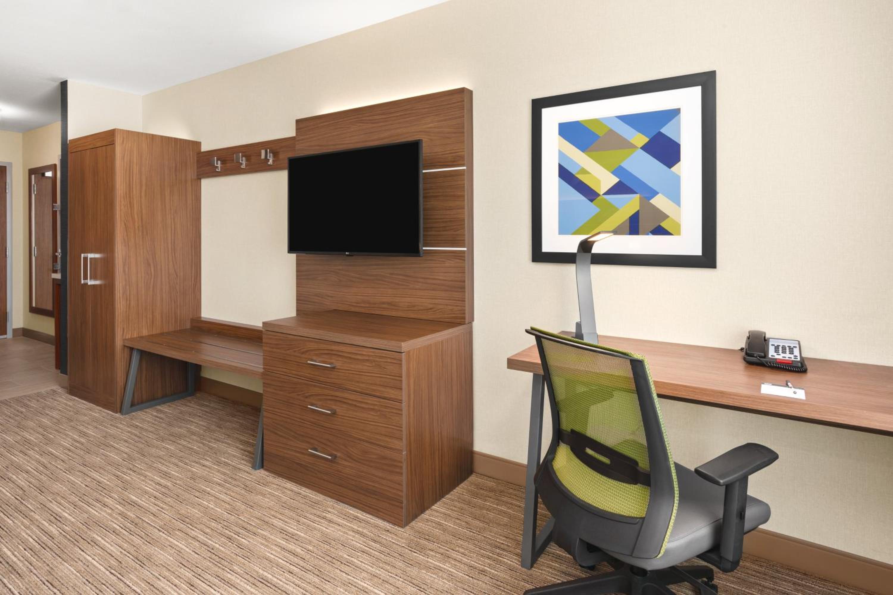 Standard King Room - Photo 1