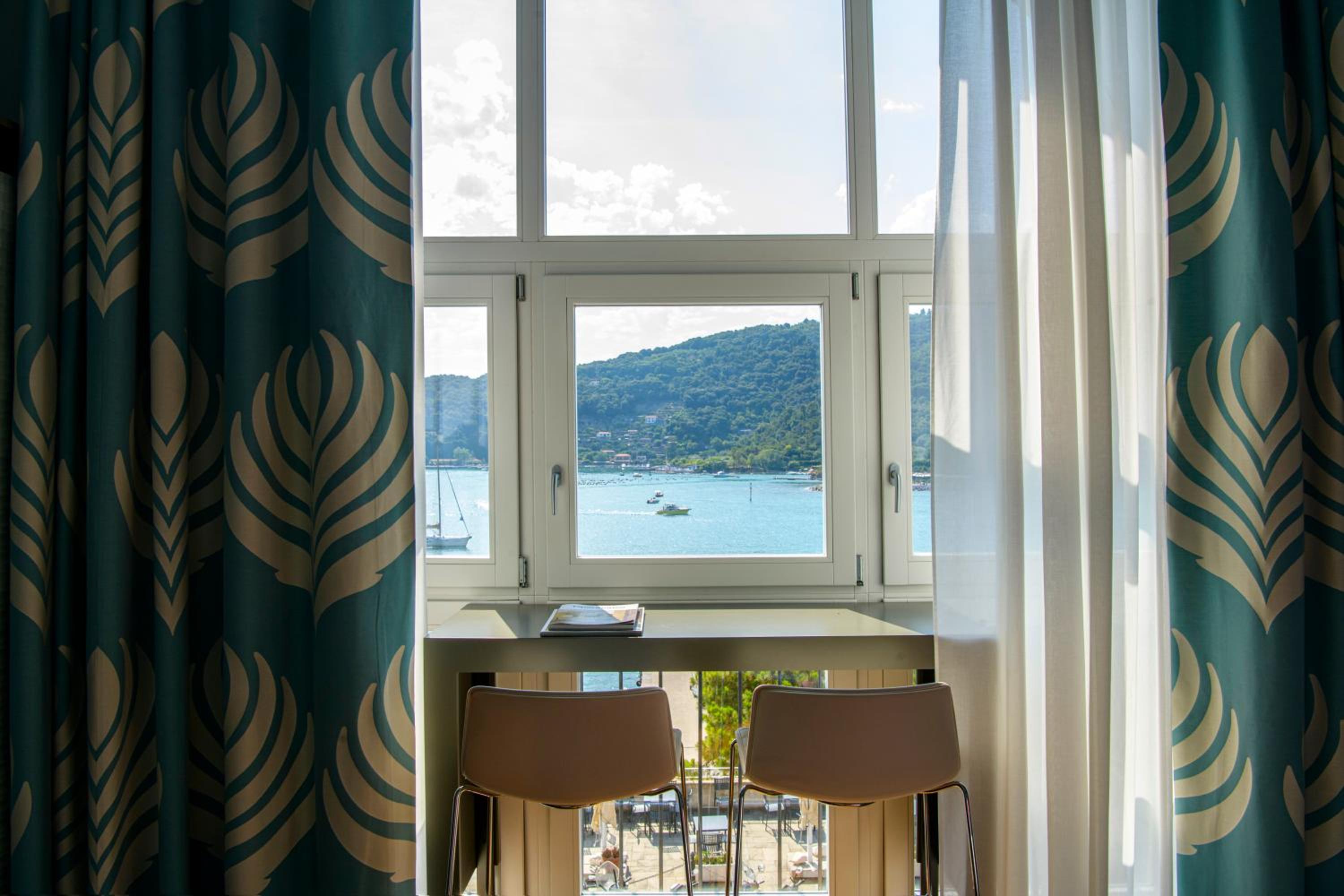 Junior Suite with Terrace and Sea View photo 3