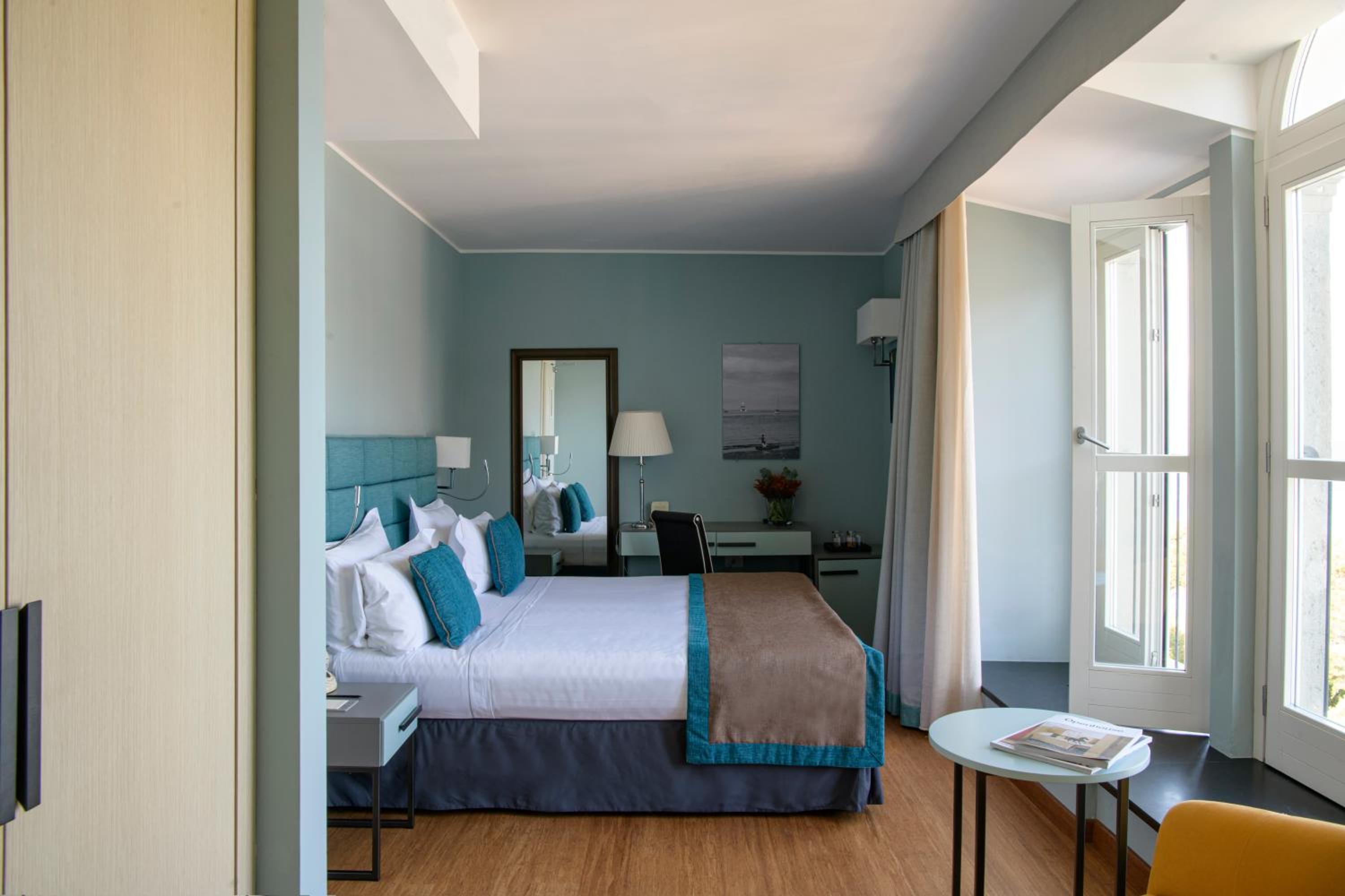 Deluxe Double Room - Photo 1