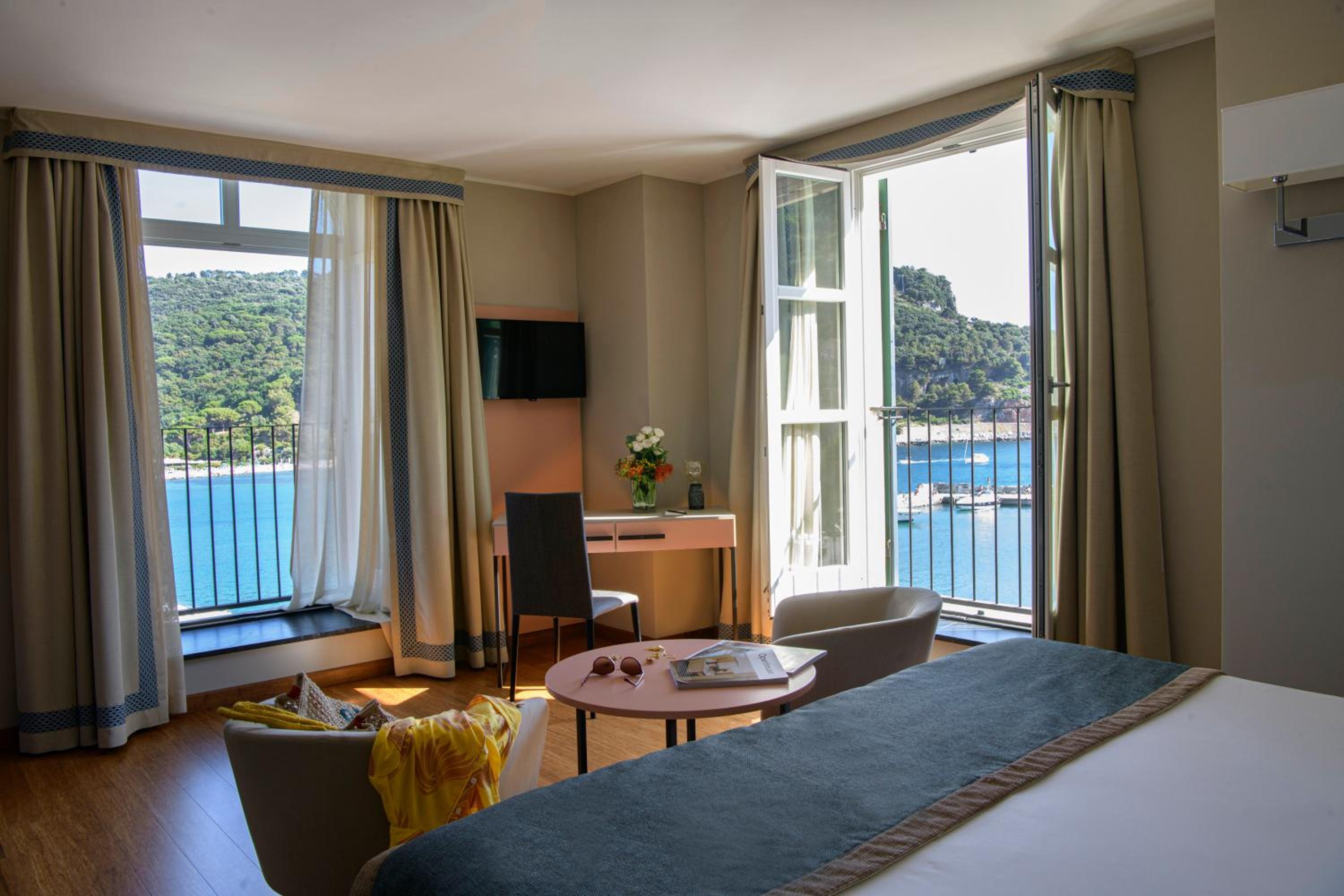Deluxe Double Room - Photo 2