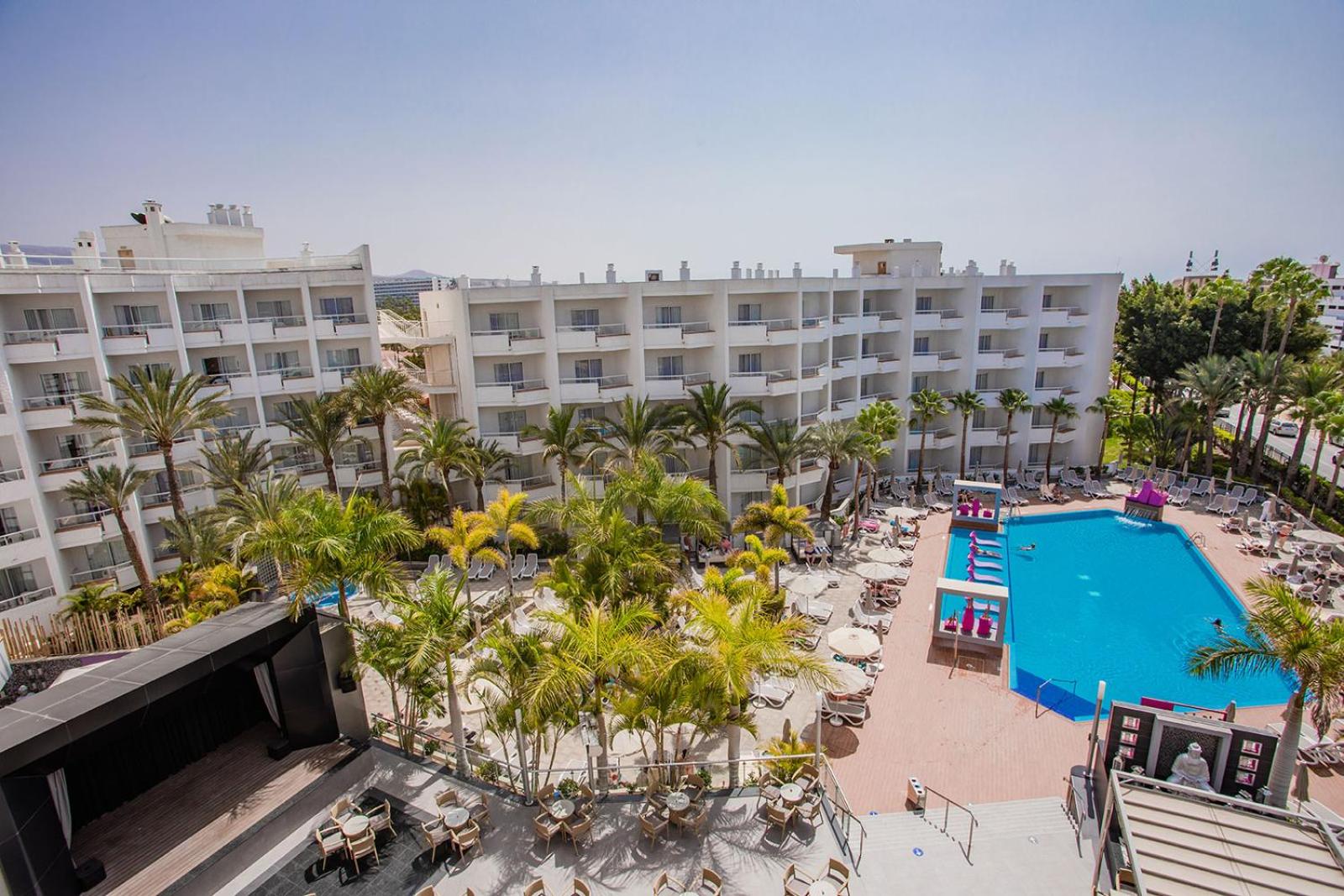 Superior Double Room with Pool View