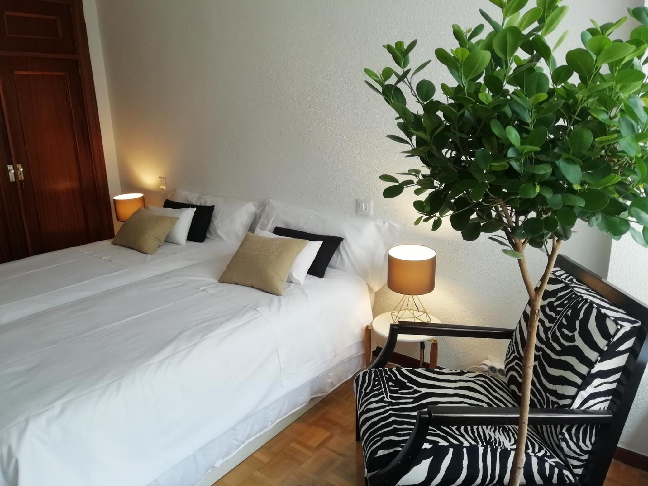 Two-Bedroom Suite - Photo 8