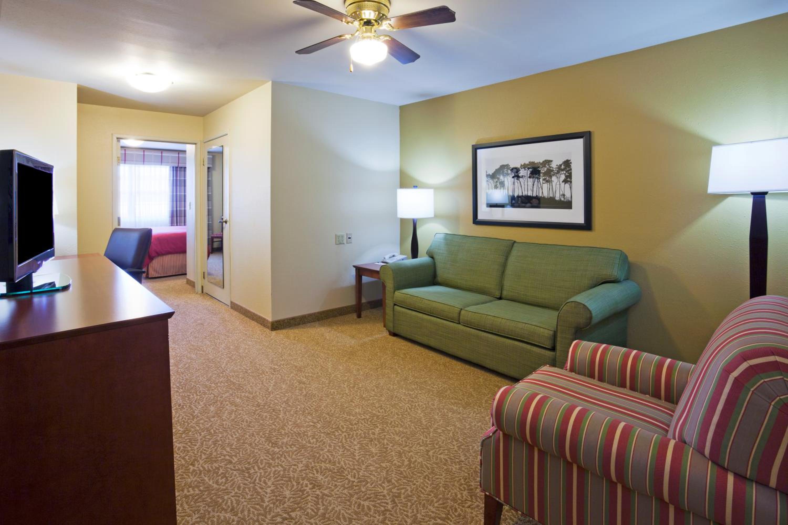 One-Bedroom King Suite with Sofa Bed - Photo 1