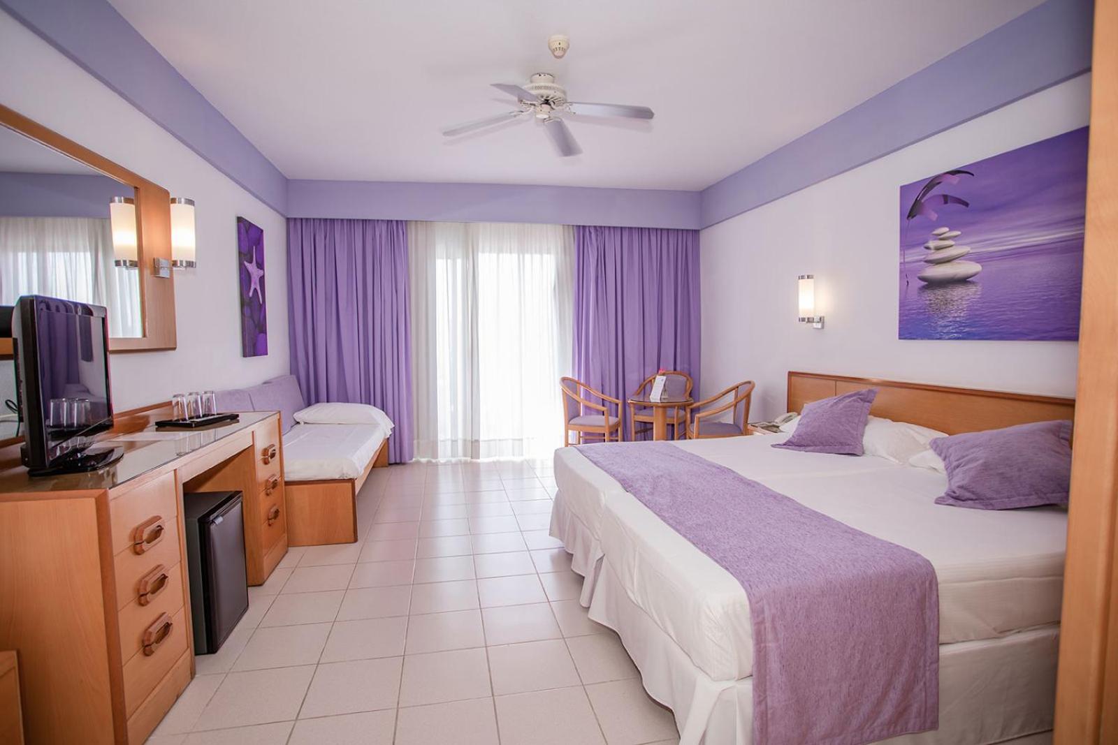 Triple Room with Balcony