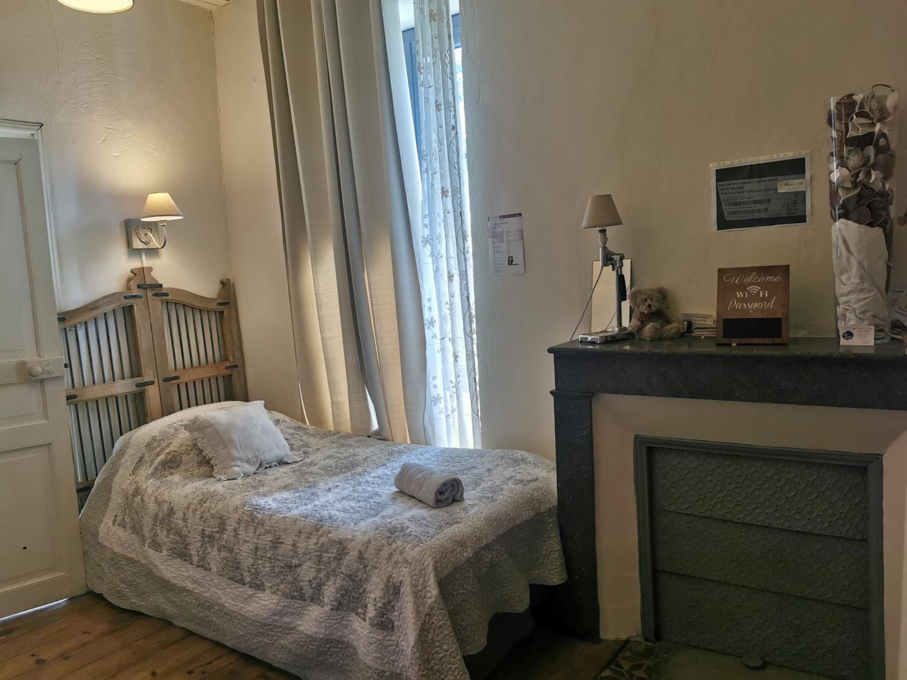 Suite with Garden View - Photo 4