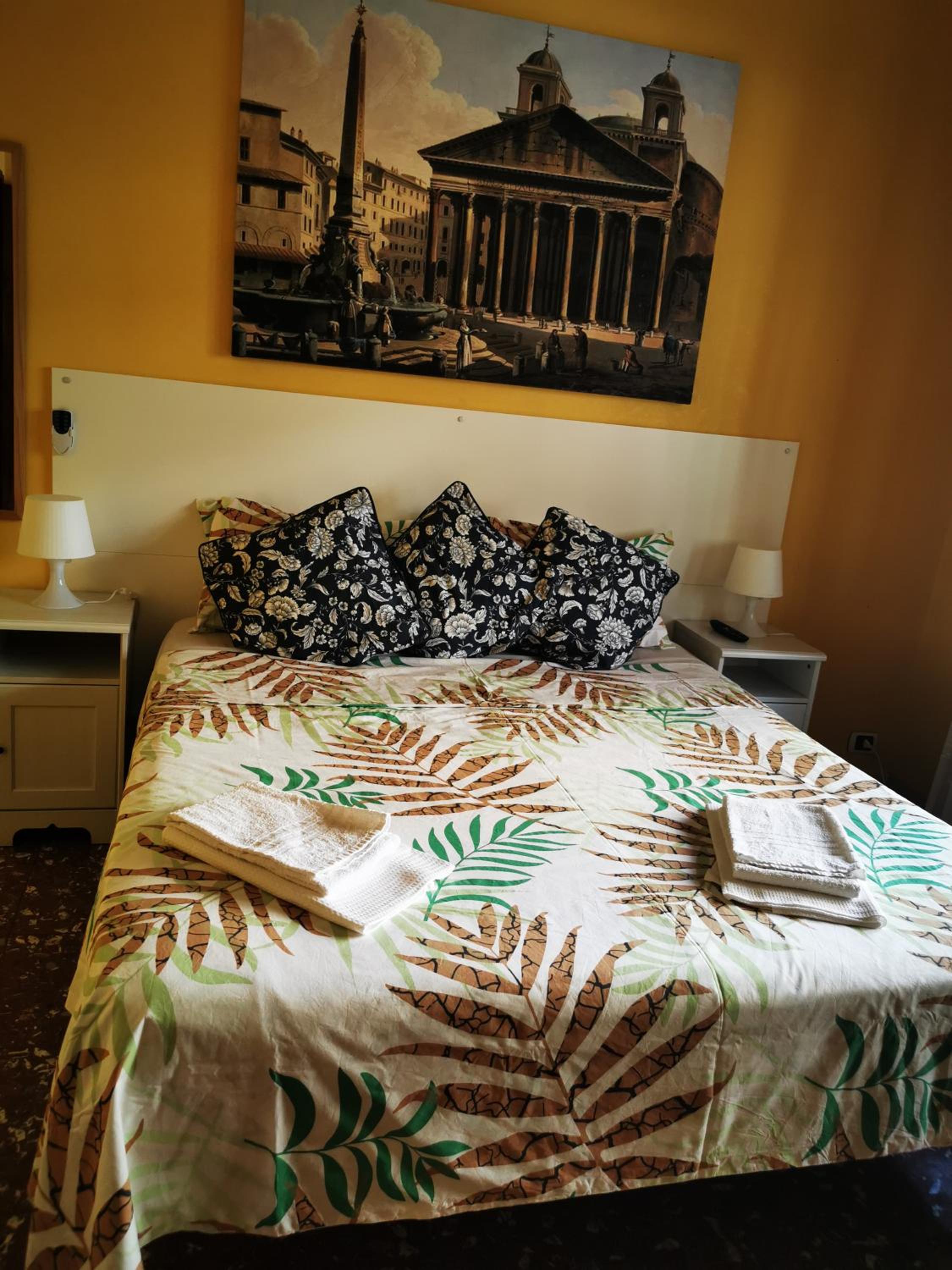 Double Room with Shared Bathroom