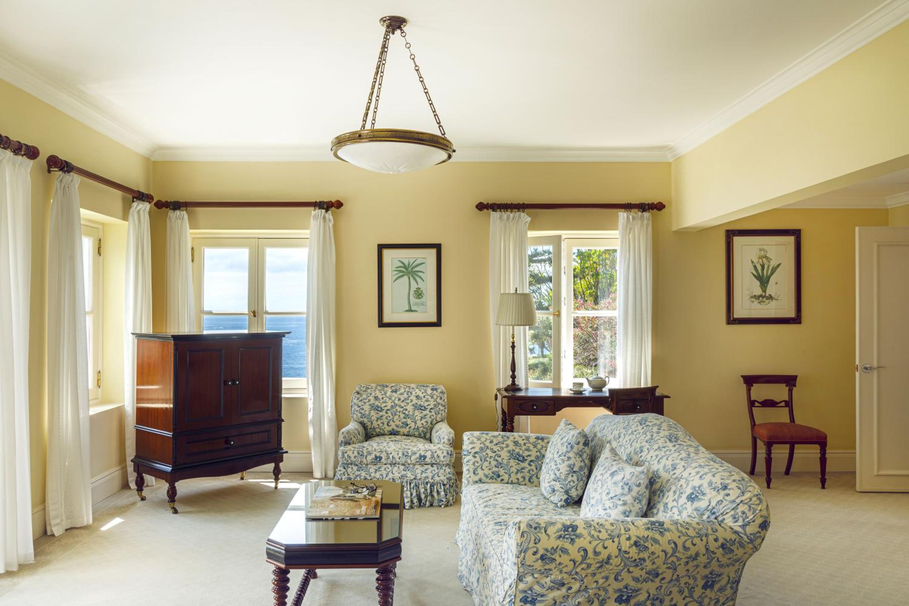 Deluxe Suite - Photo 13