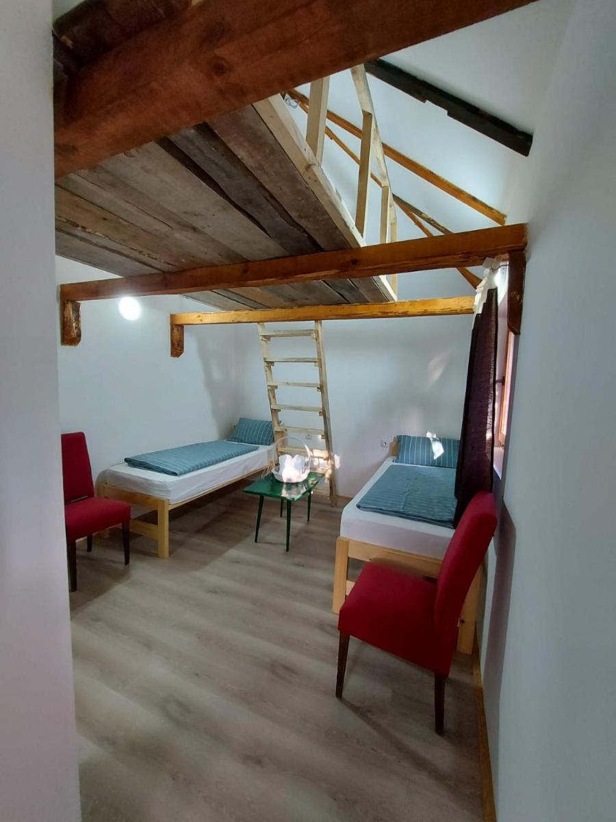 Duplex Quadruple Room photo 3
