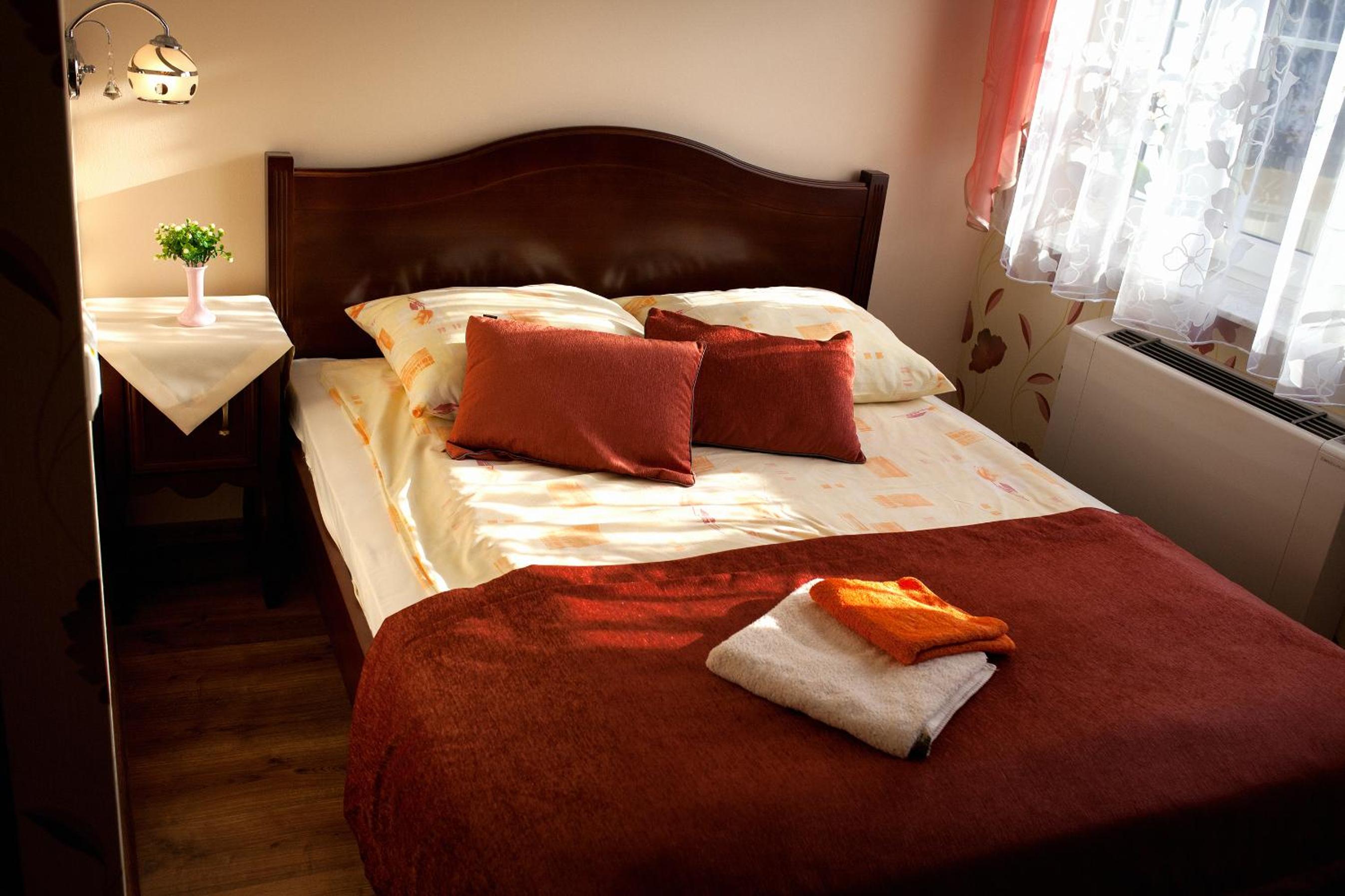 Double or Twin Room - Photo 5