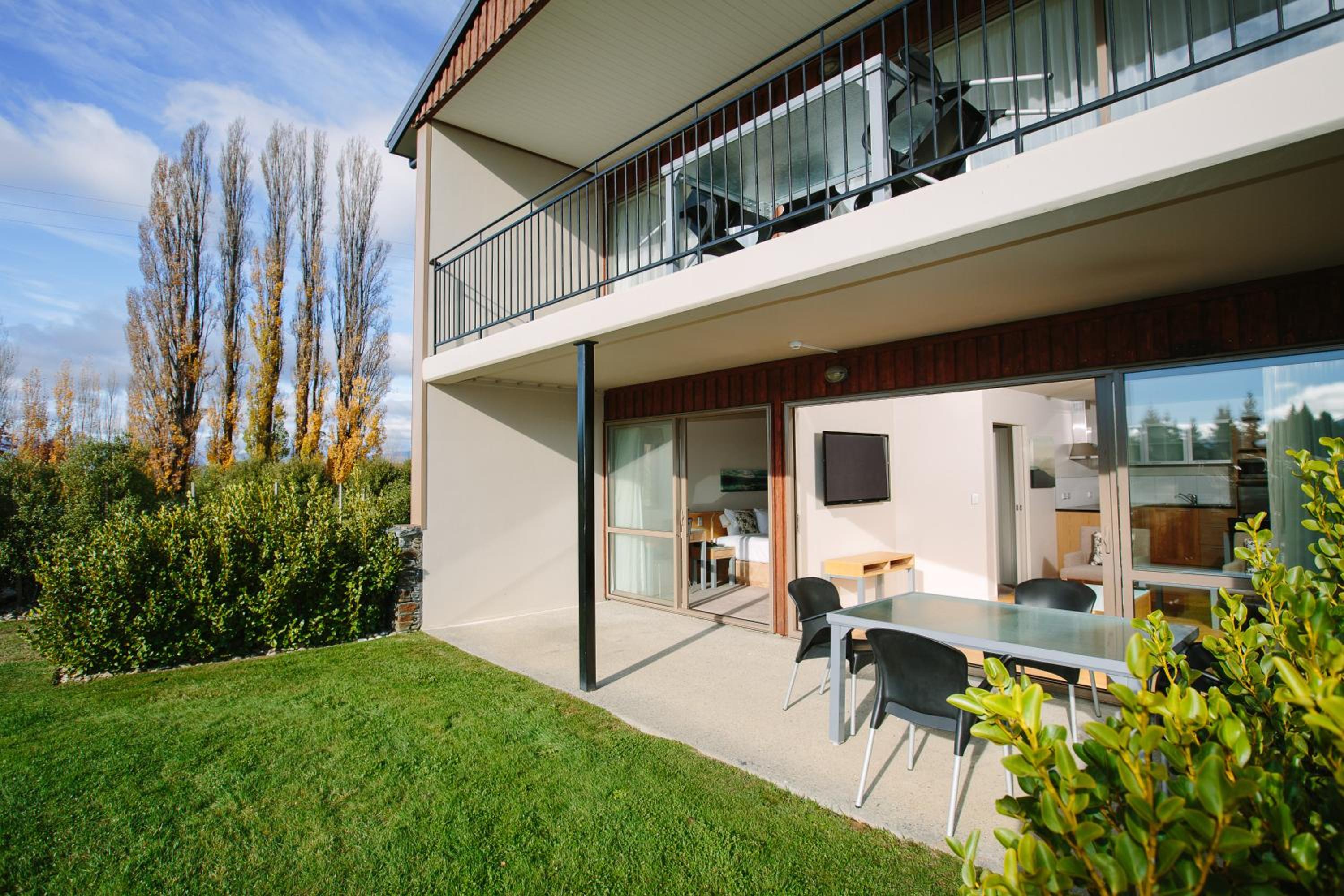 Two-Bedroom Apartment - Photo 3
