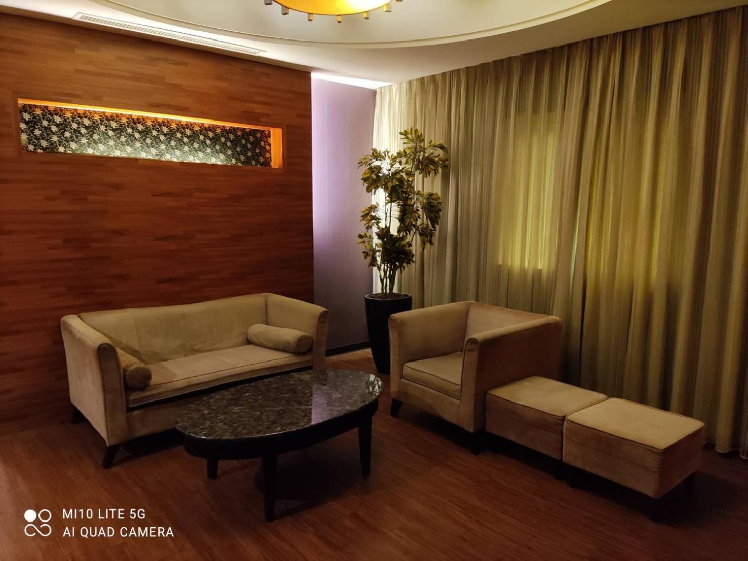 Superior King Room photo 2