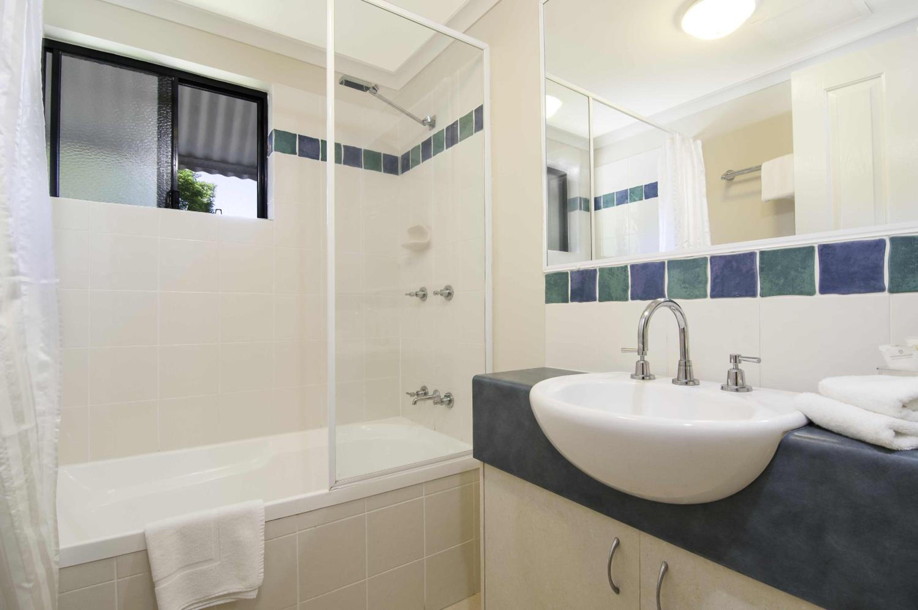 One-Bedroom Apartment - Photo 5
