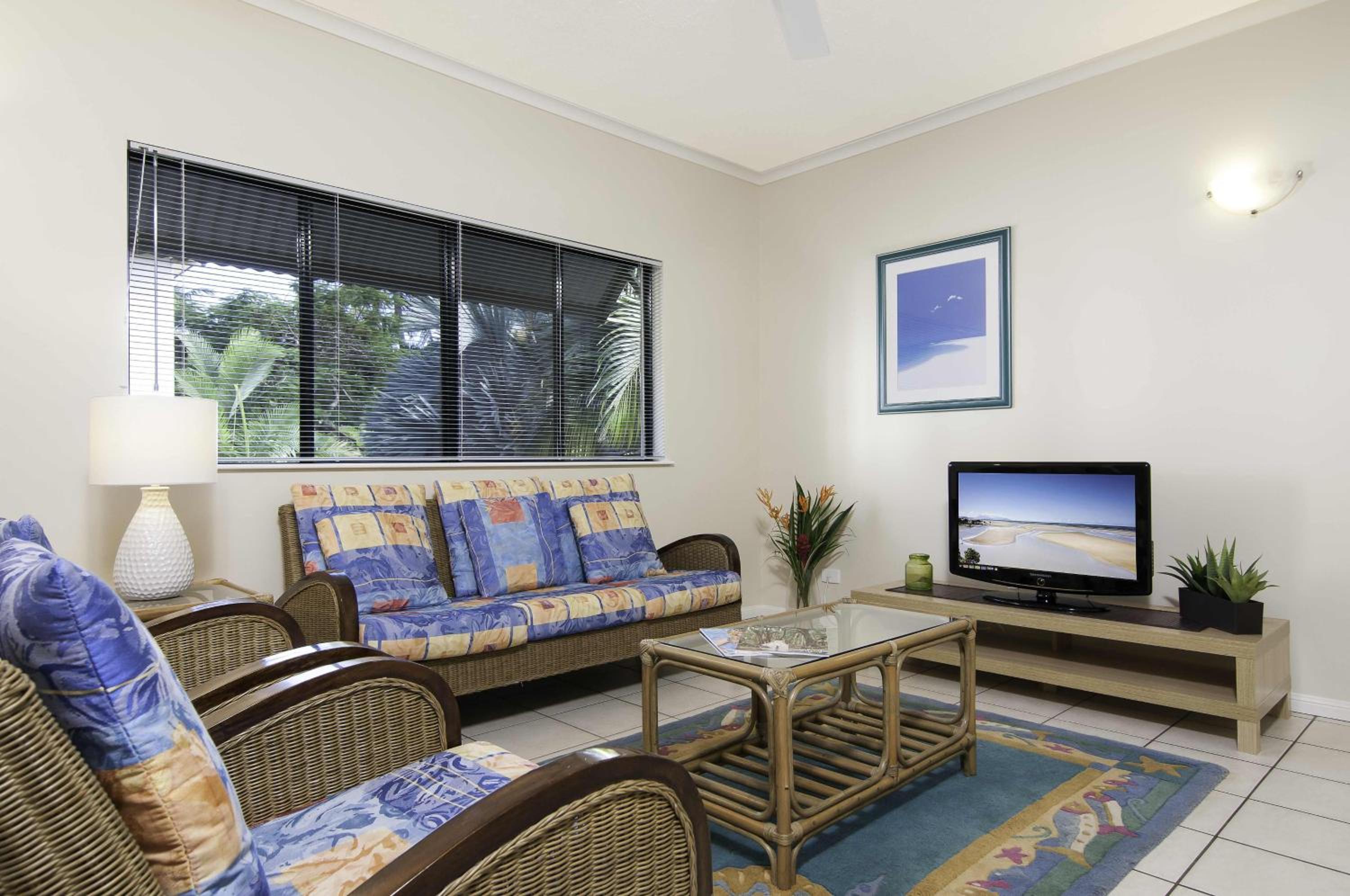 One-Bedroom Apartment - Photo 1