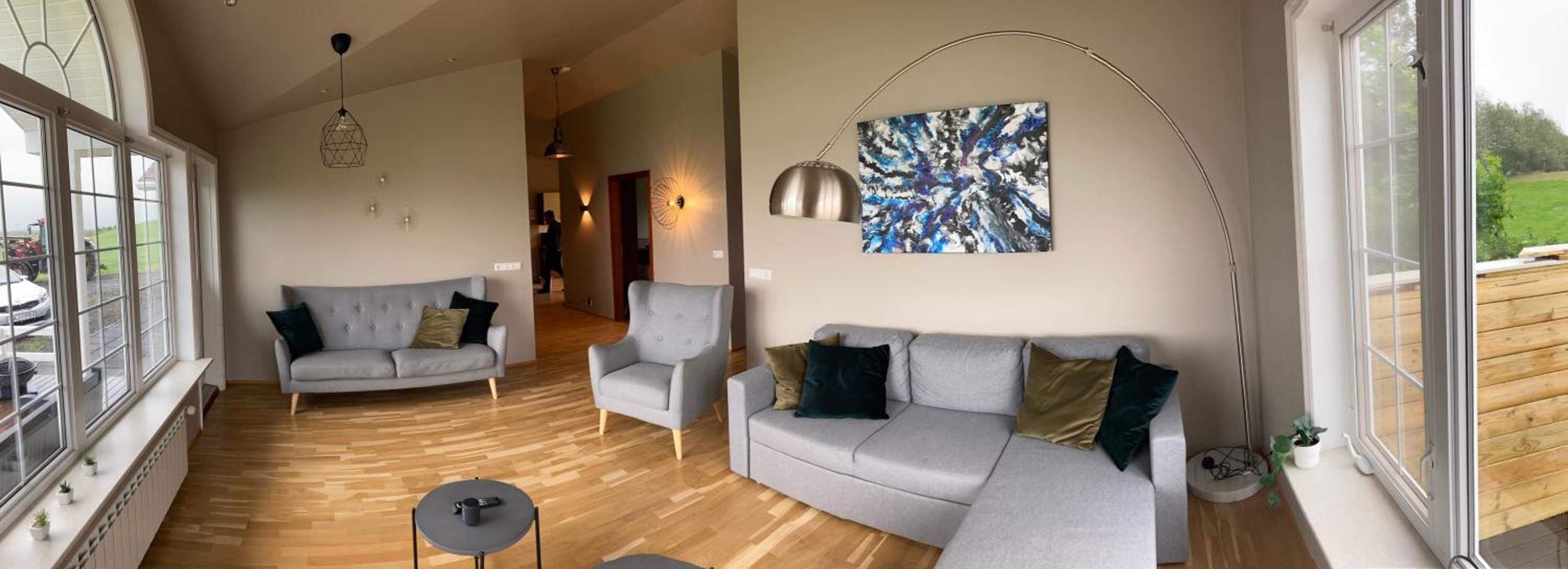 Villa photo 2