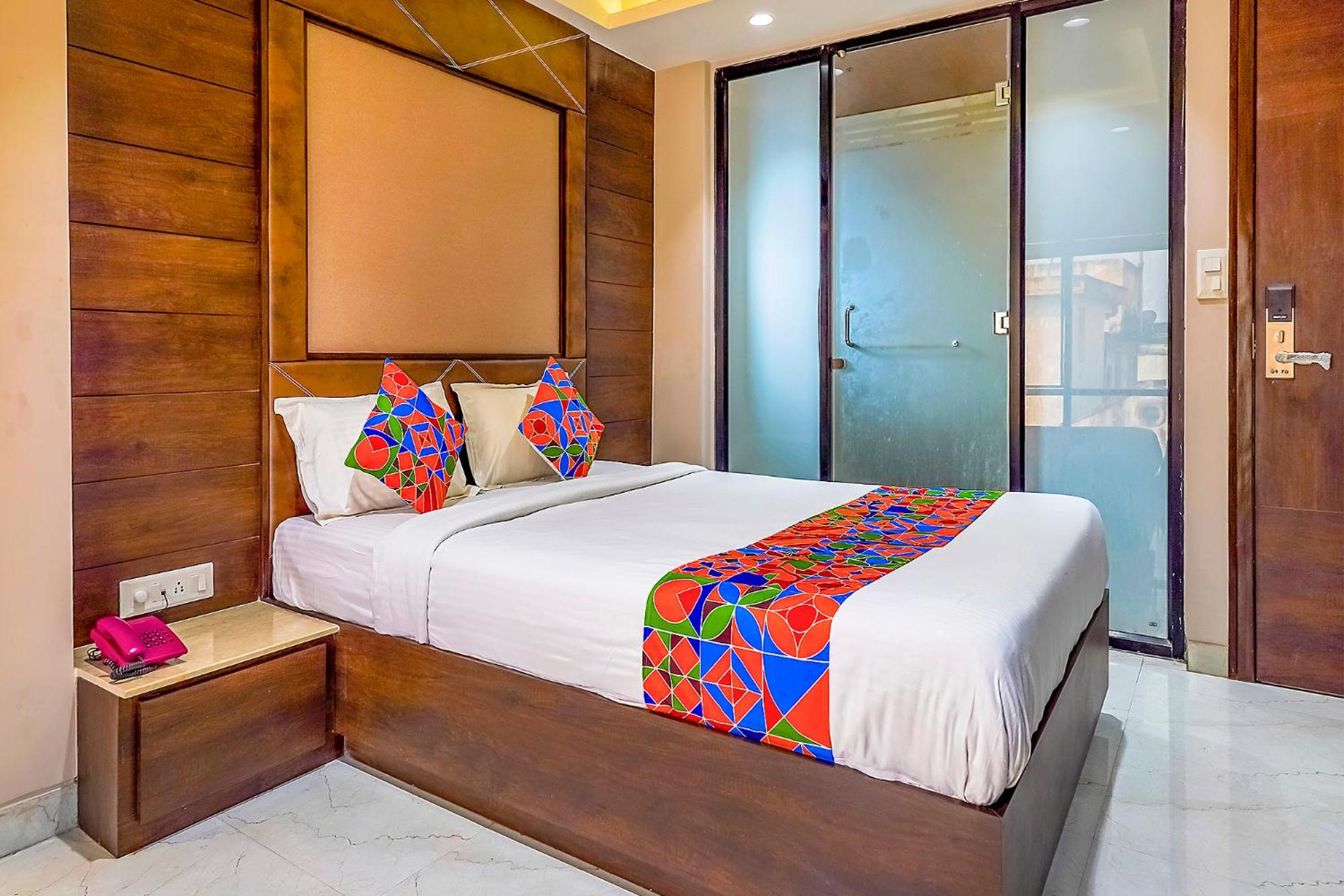 Deluxe Room - Photo 1