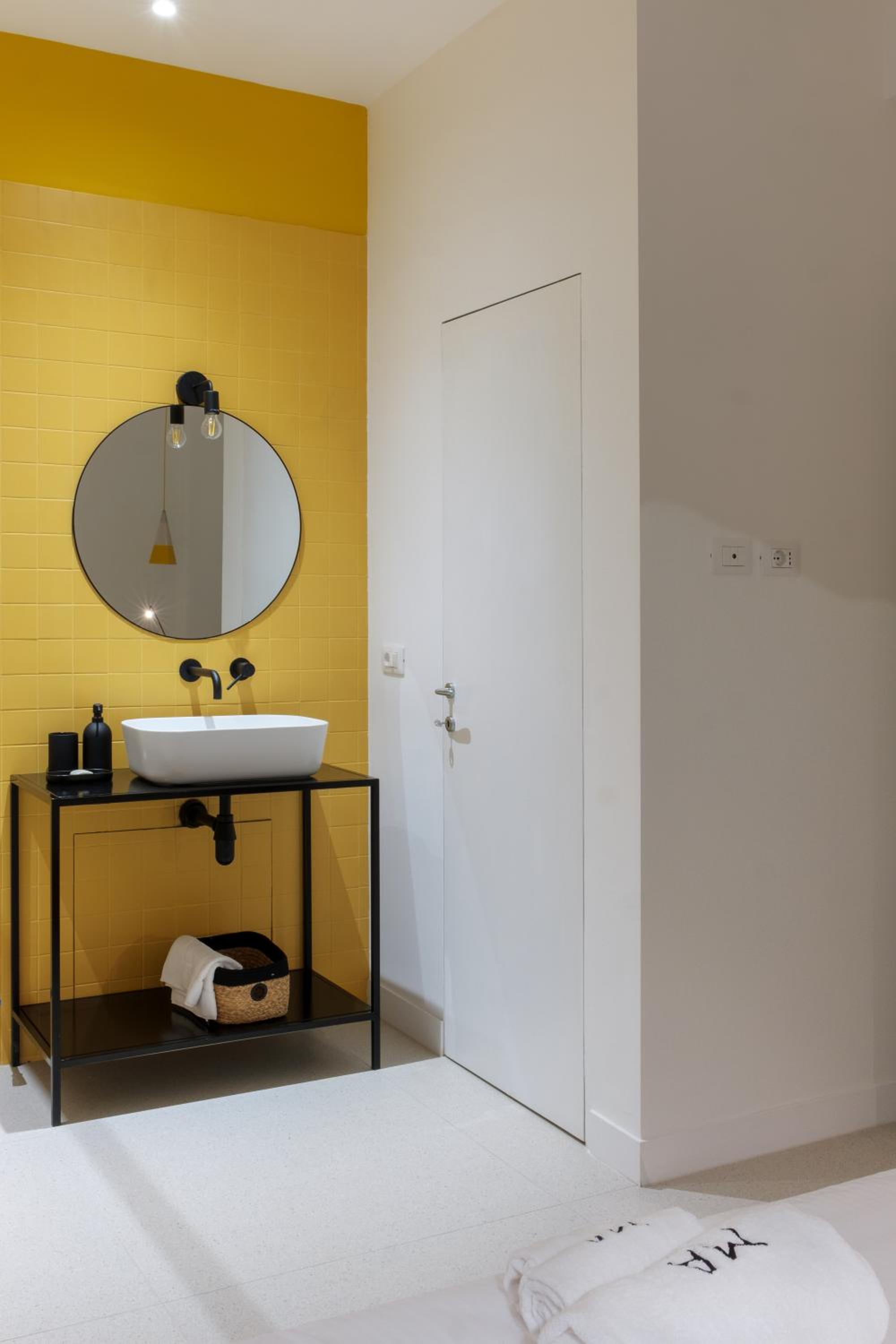 Deluxe Double Room with Sea View - Photo 5