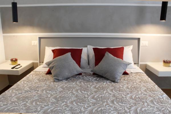 Double Room with Private Bathroom - Photo 1