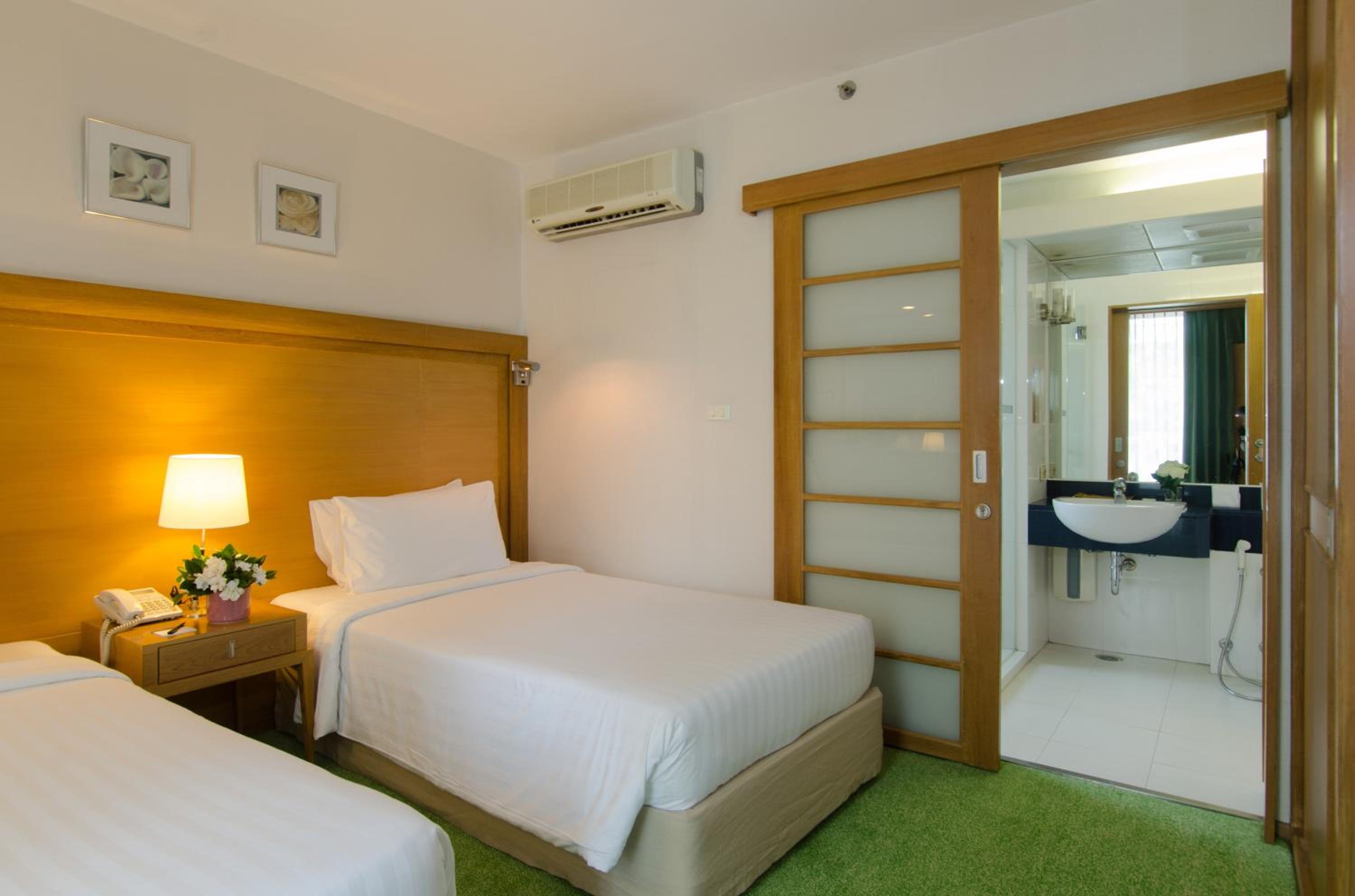 Two-Bedroom Suite photo 2