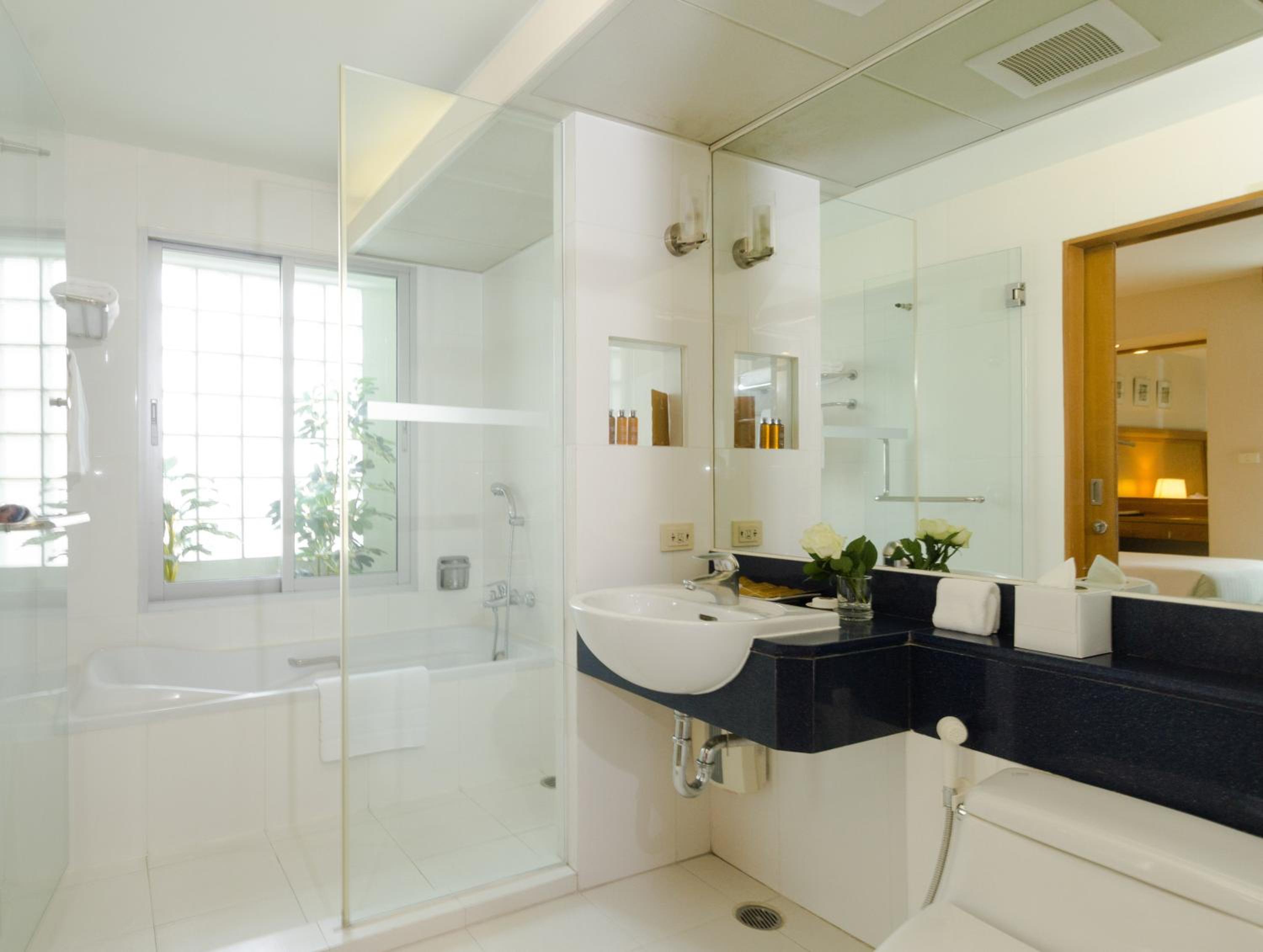 One-Bedroom Suite photo 3