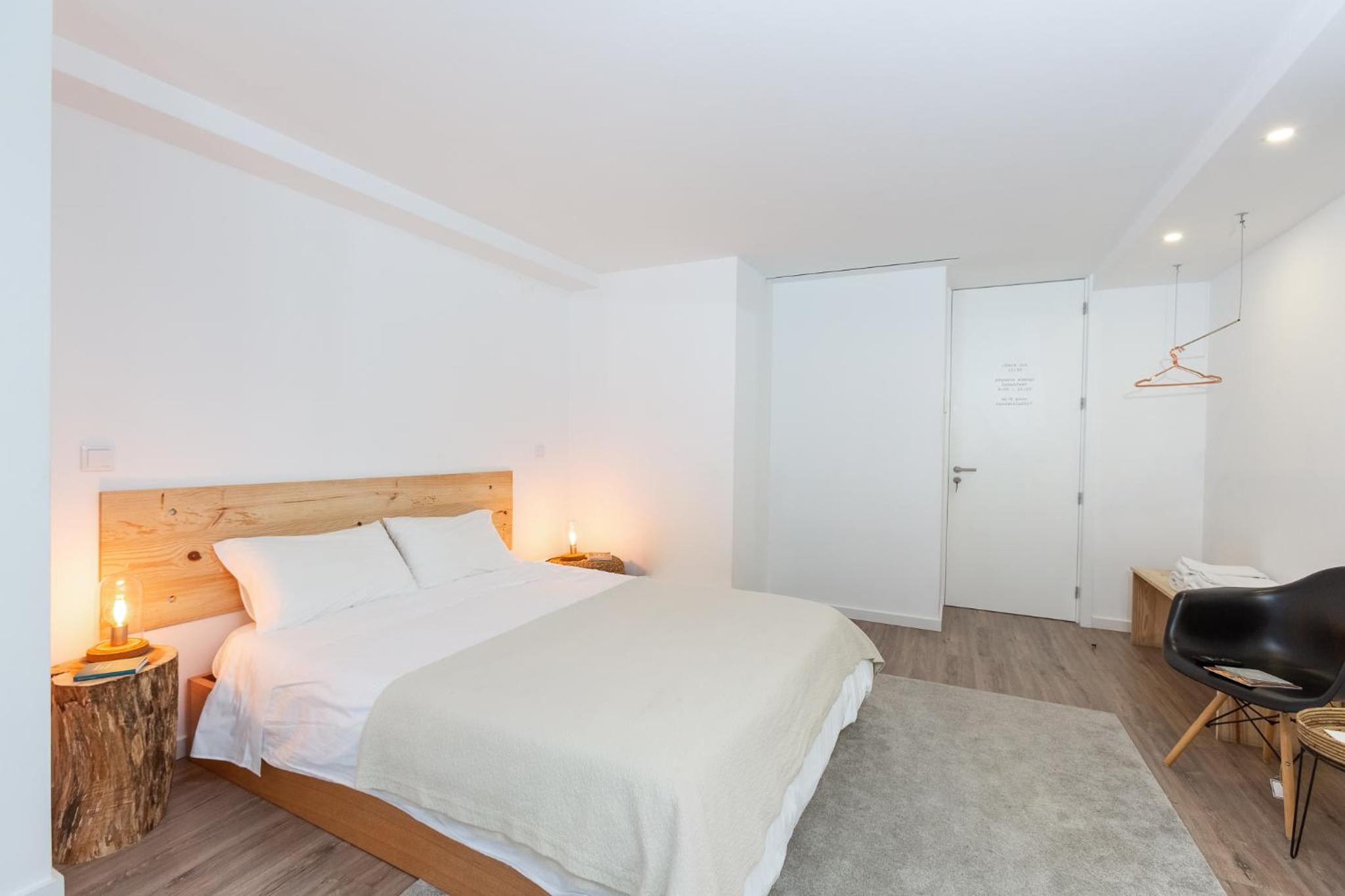 Suite with inside View - Photo 9