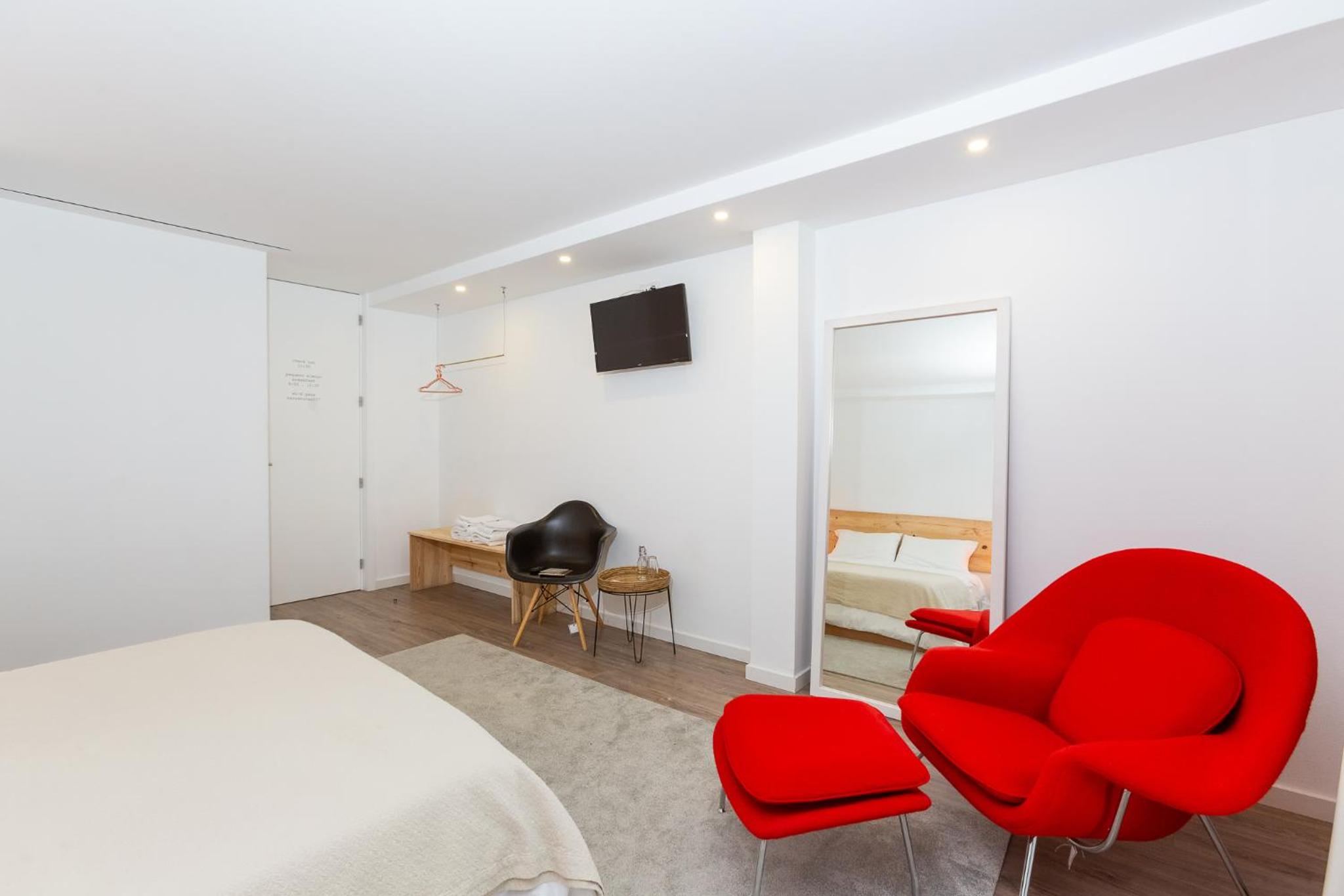 Suite with inside View - Photo 6