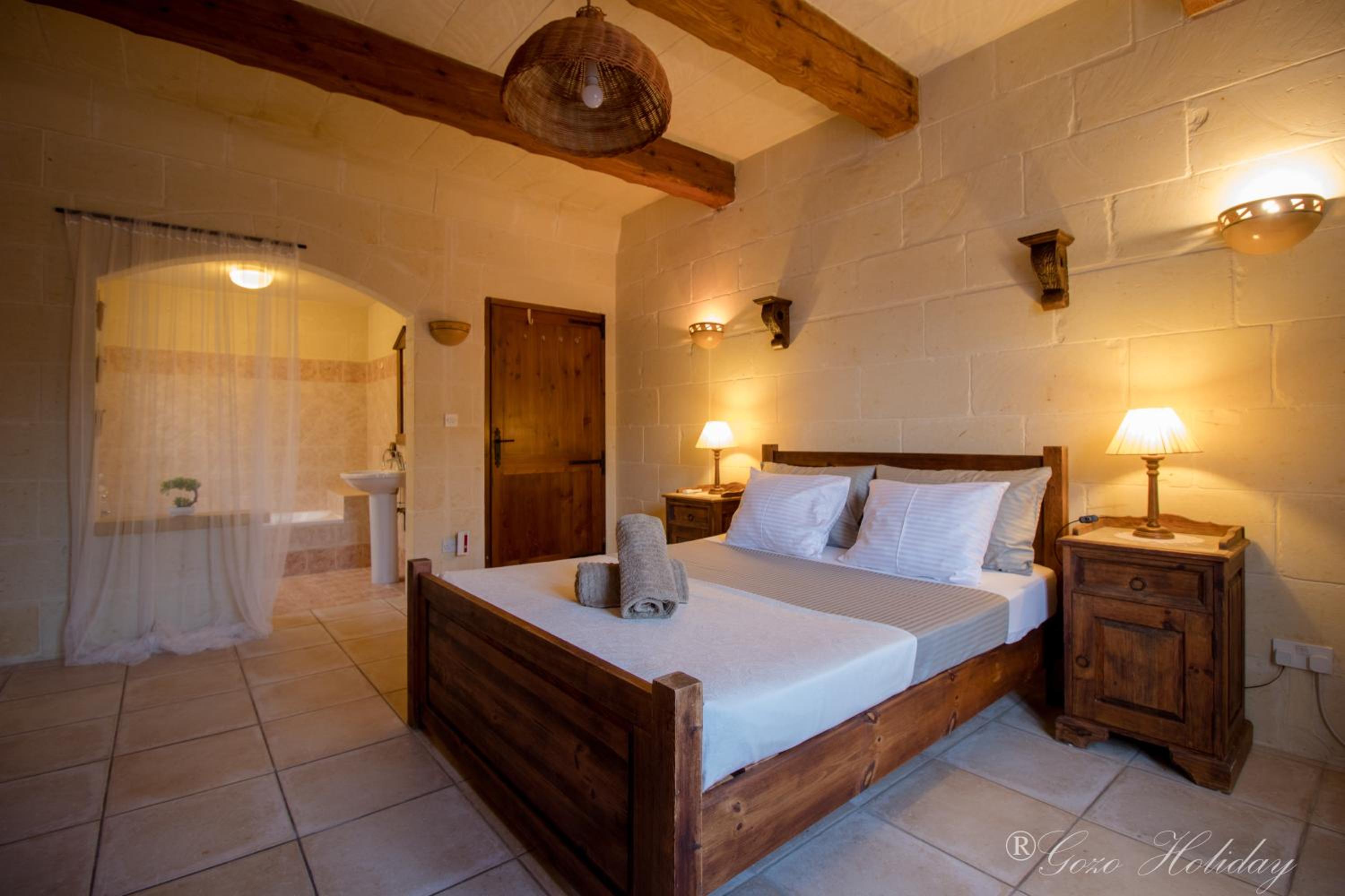 Double Room with Pool View and Balcony photo 3