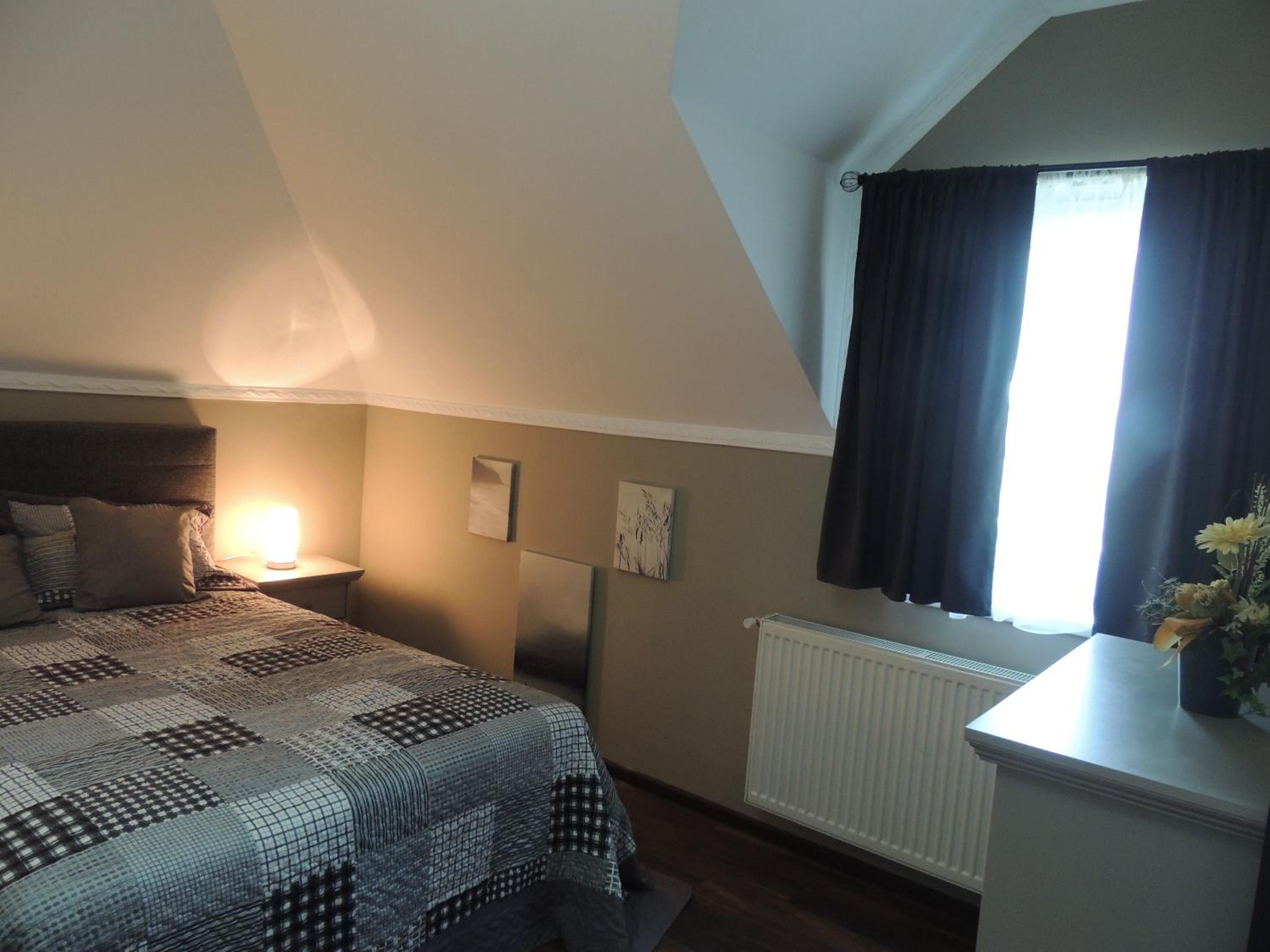 Double Room - Photo 4