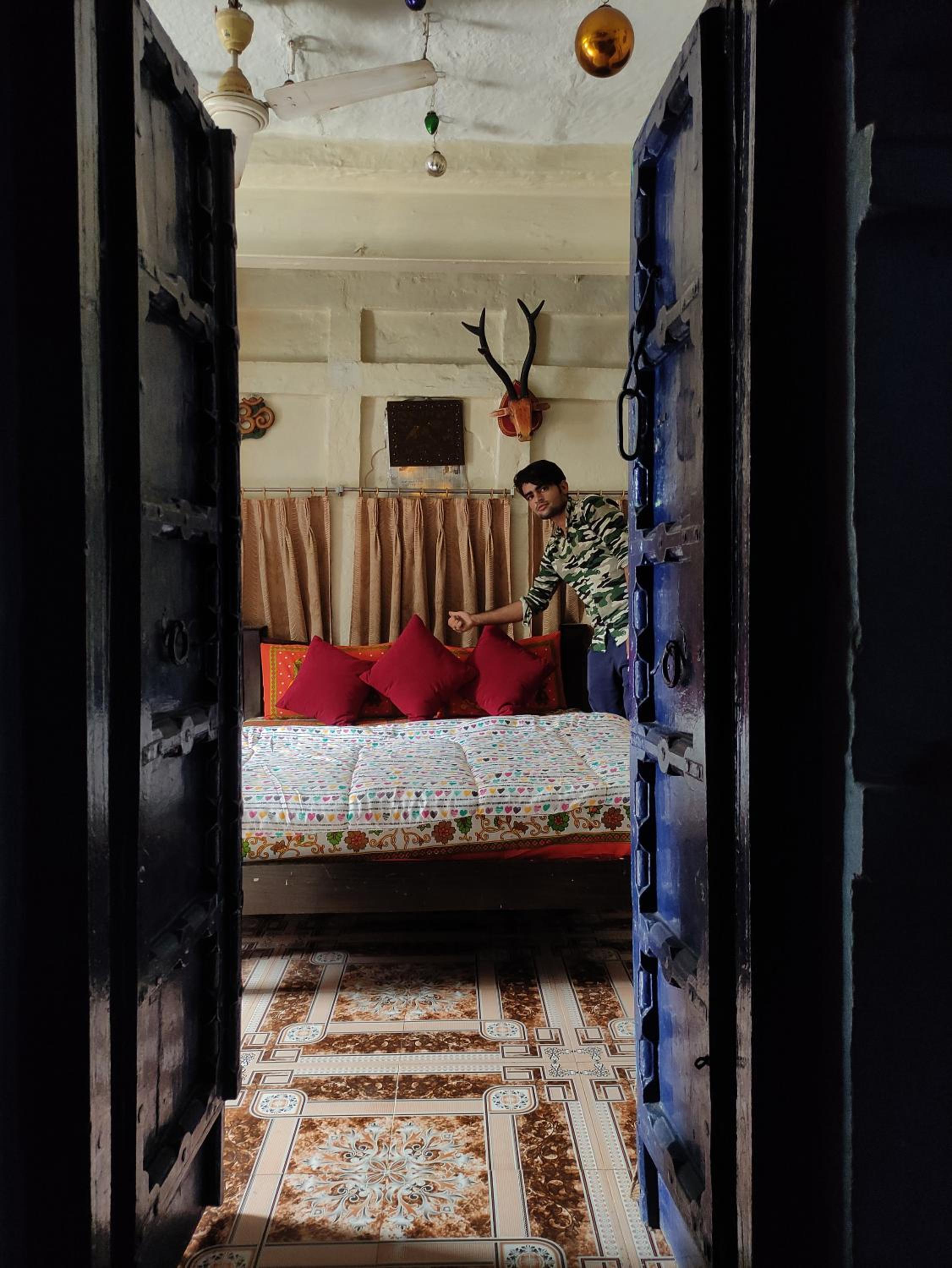 Junior Suite with Balcony - Photo 7