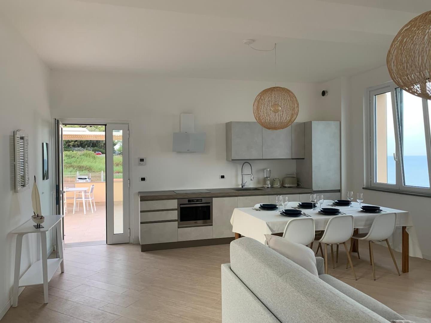 Two-Bedroom House - Photo 12