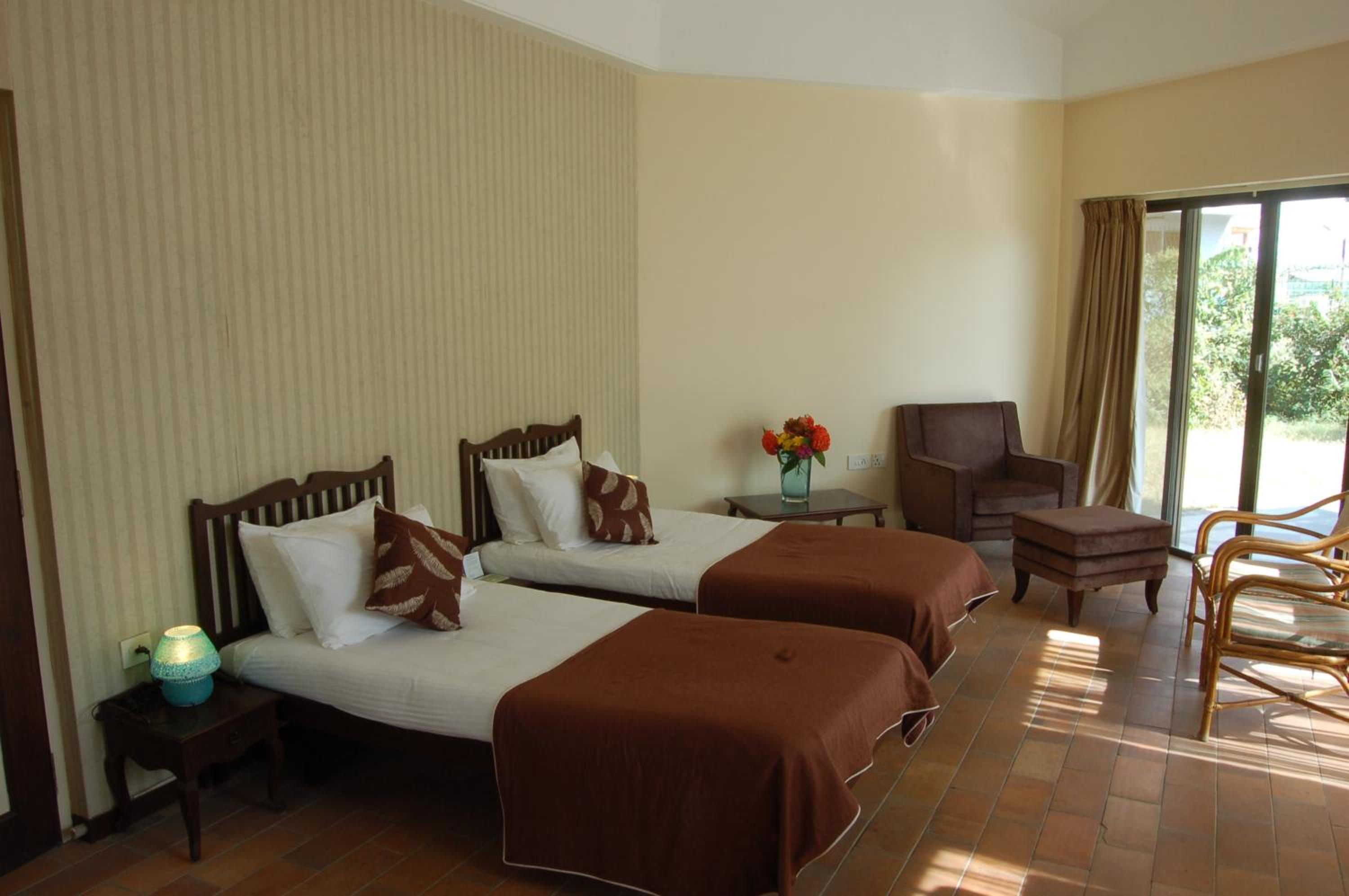 Superior Twin Room with Garden View - Photo 3