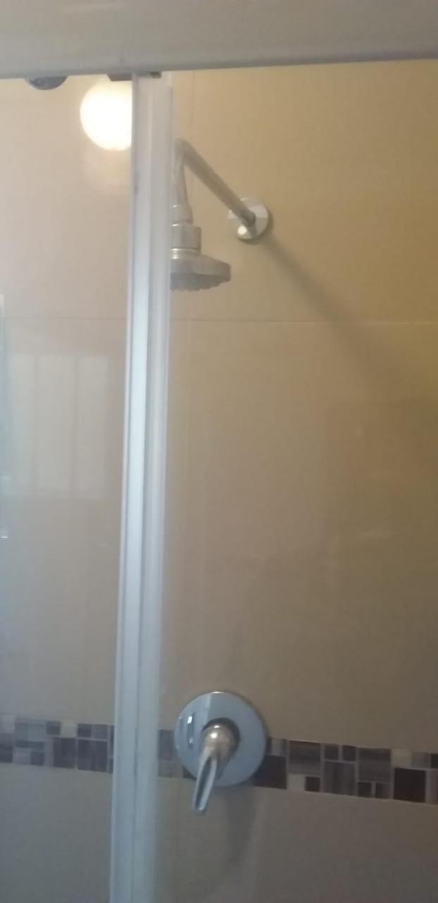 Double Room with Private Bathroom - Photo 8