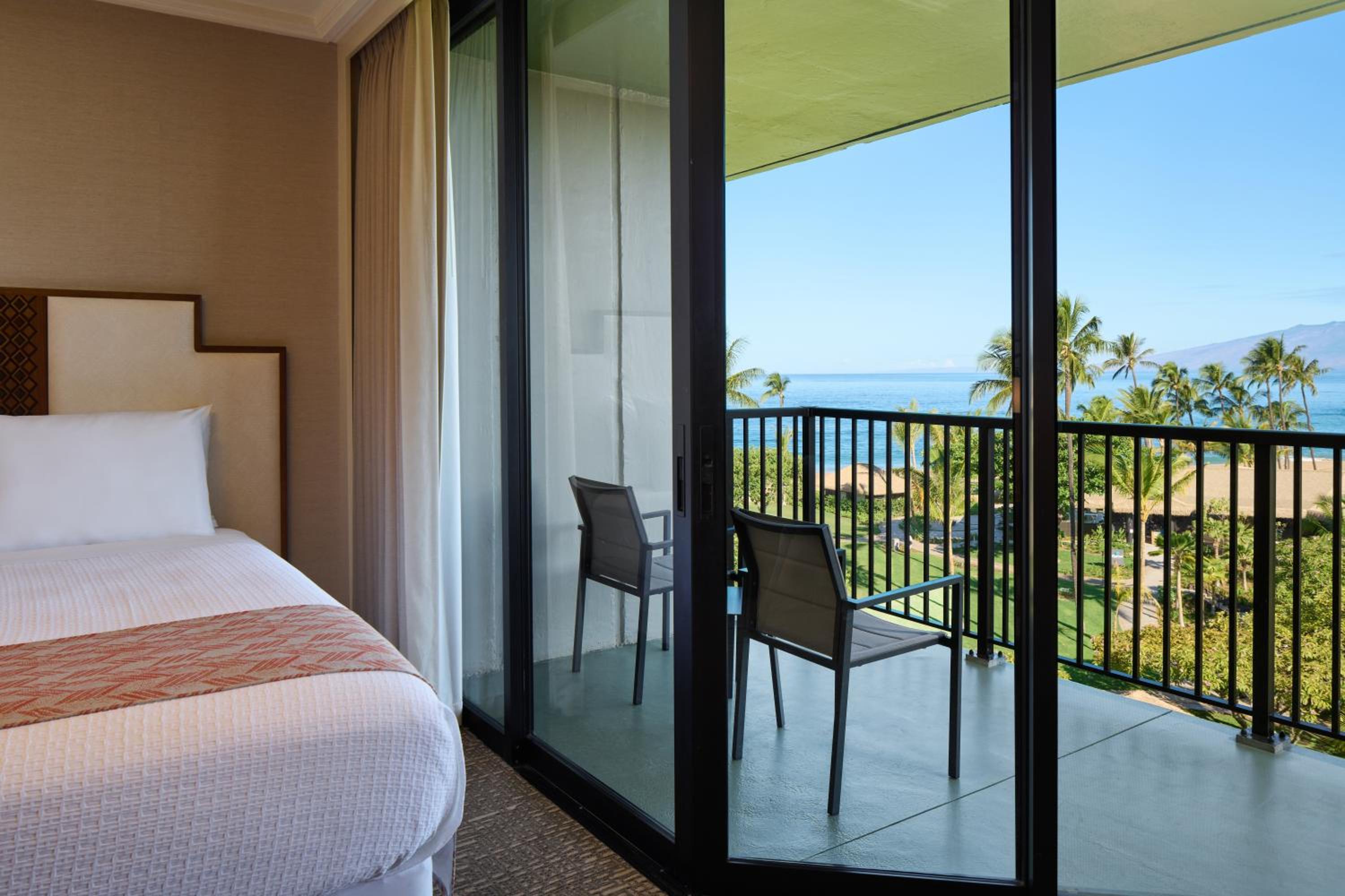 Premium Ocean View 1 King Bed - Photo 9