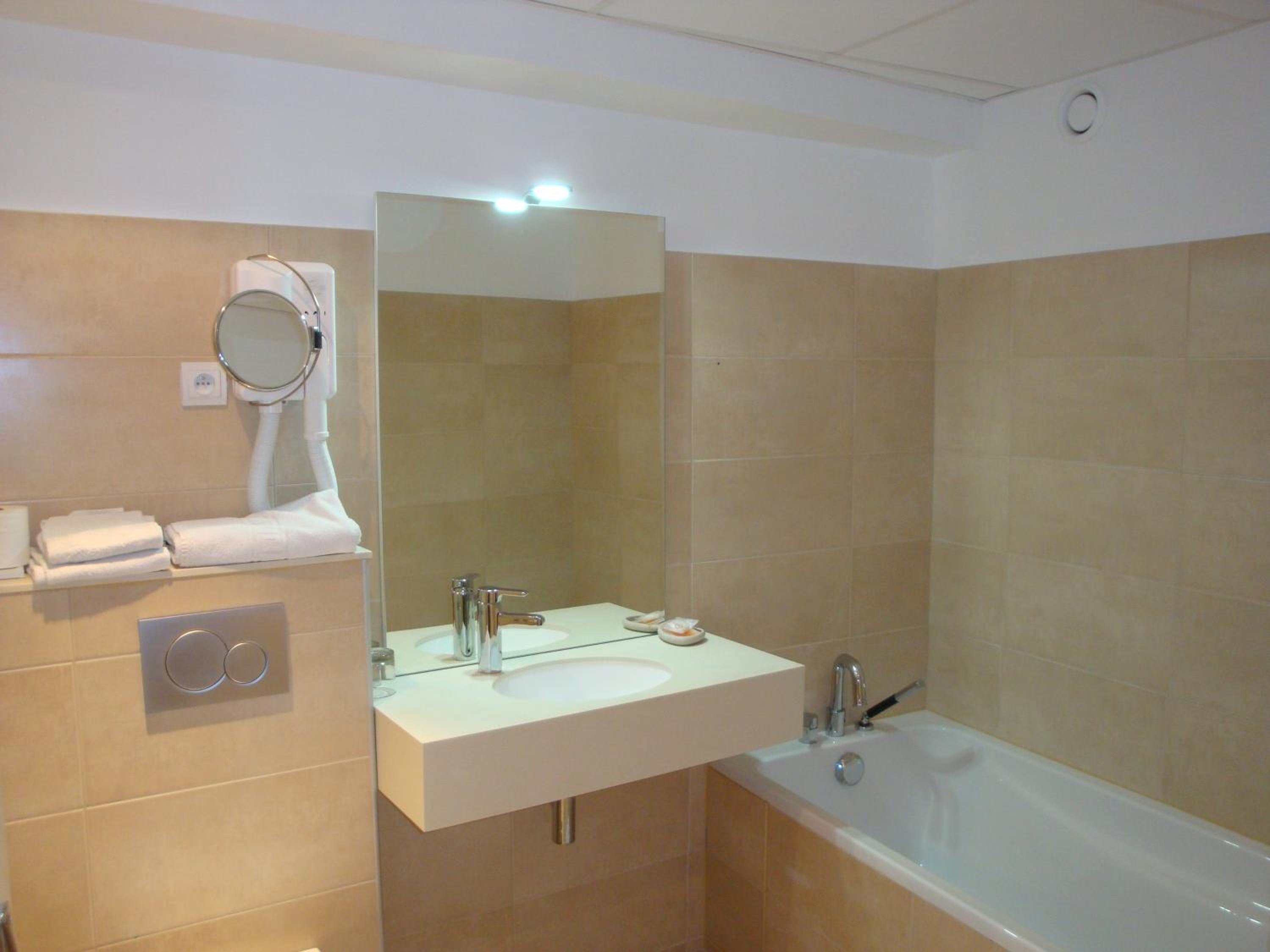 Triple Room - Photo 2