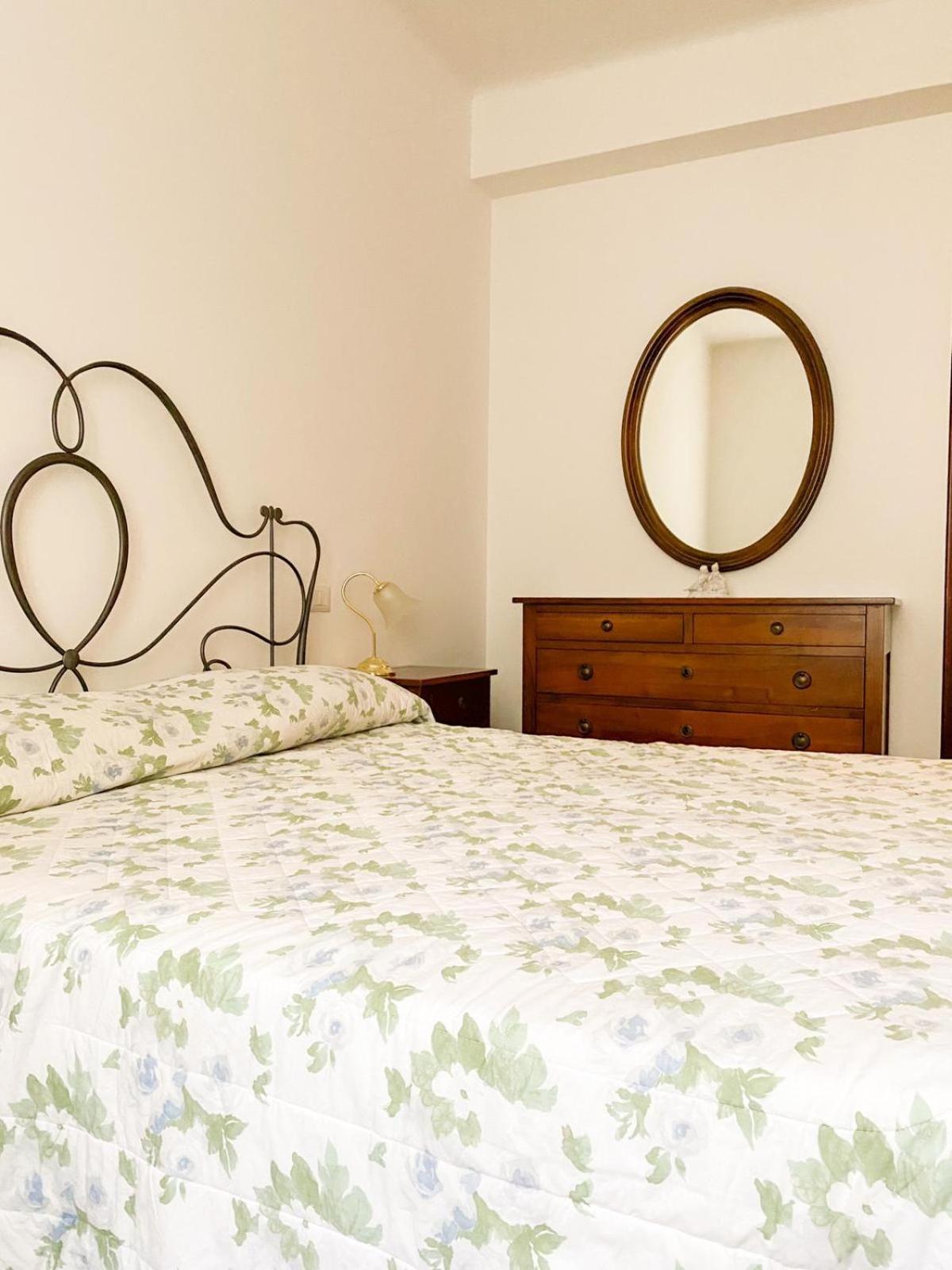 Two-Bedroom Apartment - Photo 3