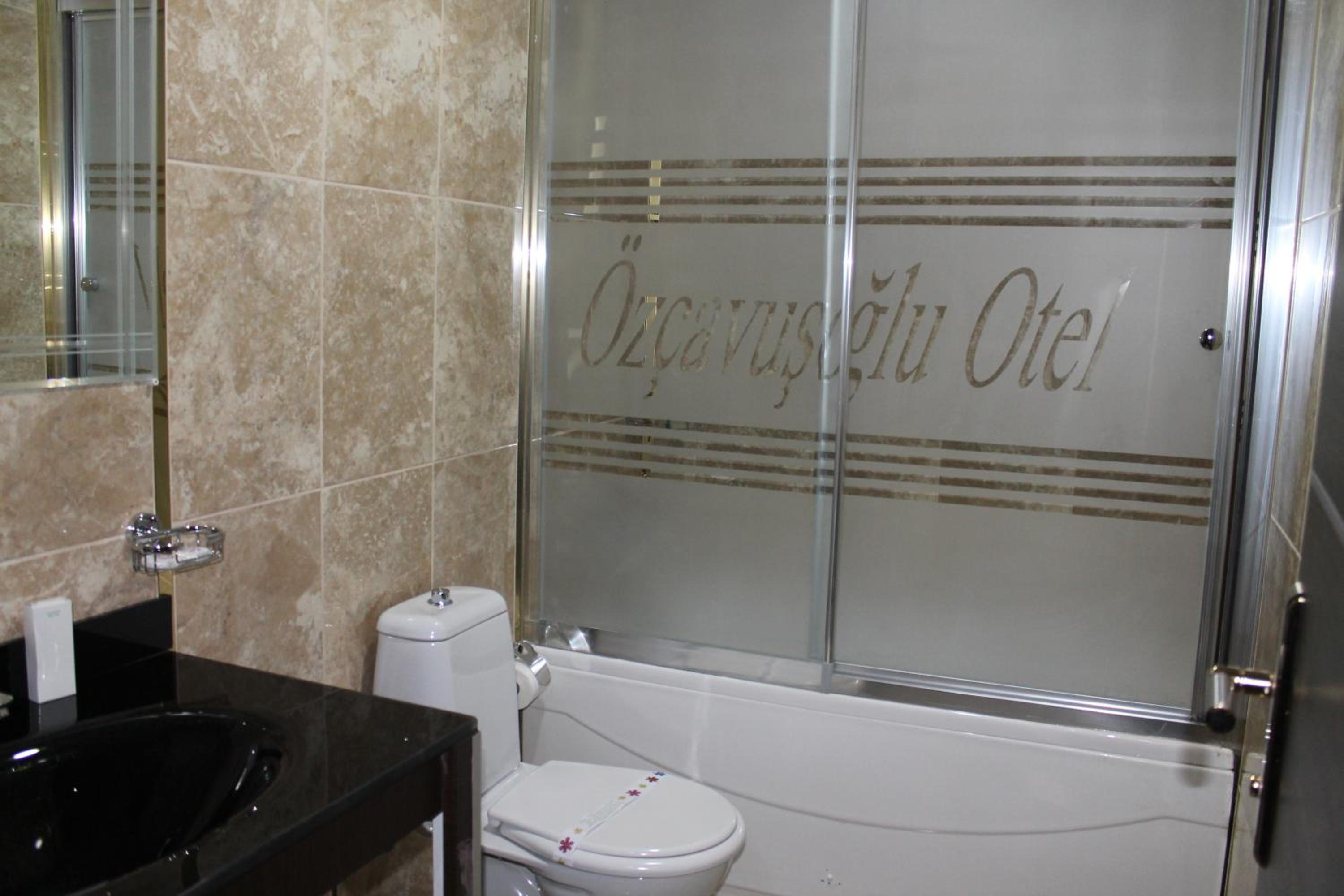Single Room with Bath photo 3