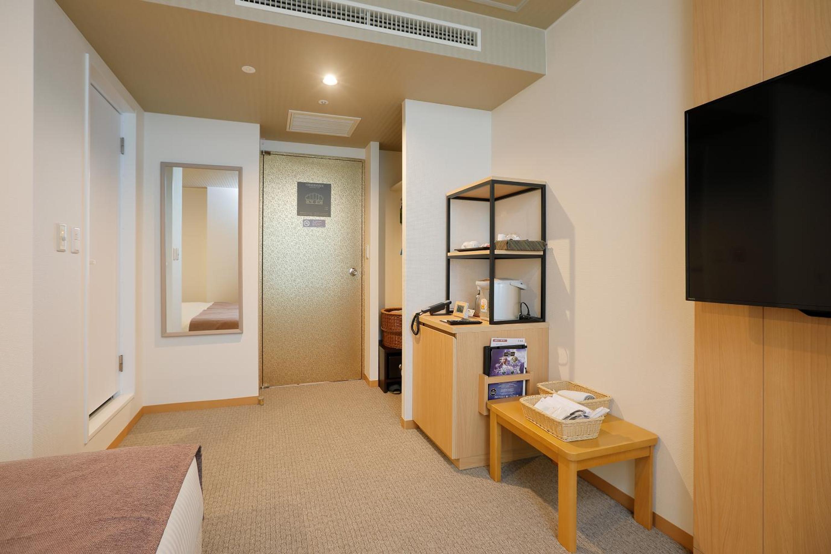 Twin Room - Tower Building - Non-Smoking - Photo 3