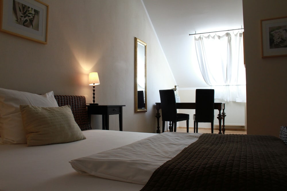 Comfort Double Room Single Use, Courtyard View