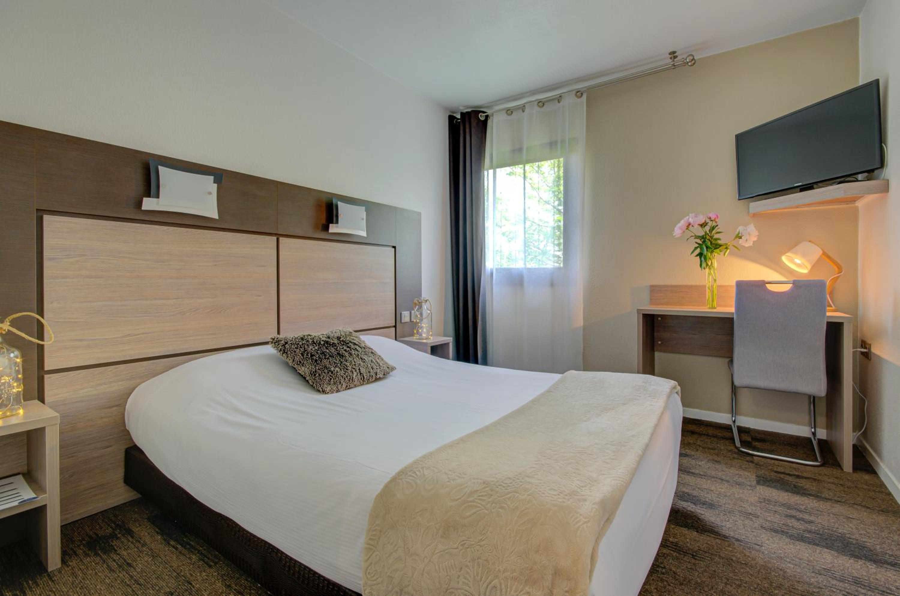 Standard Double Room - Photo 1