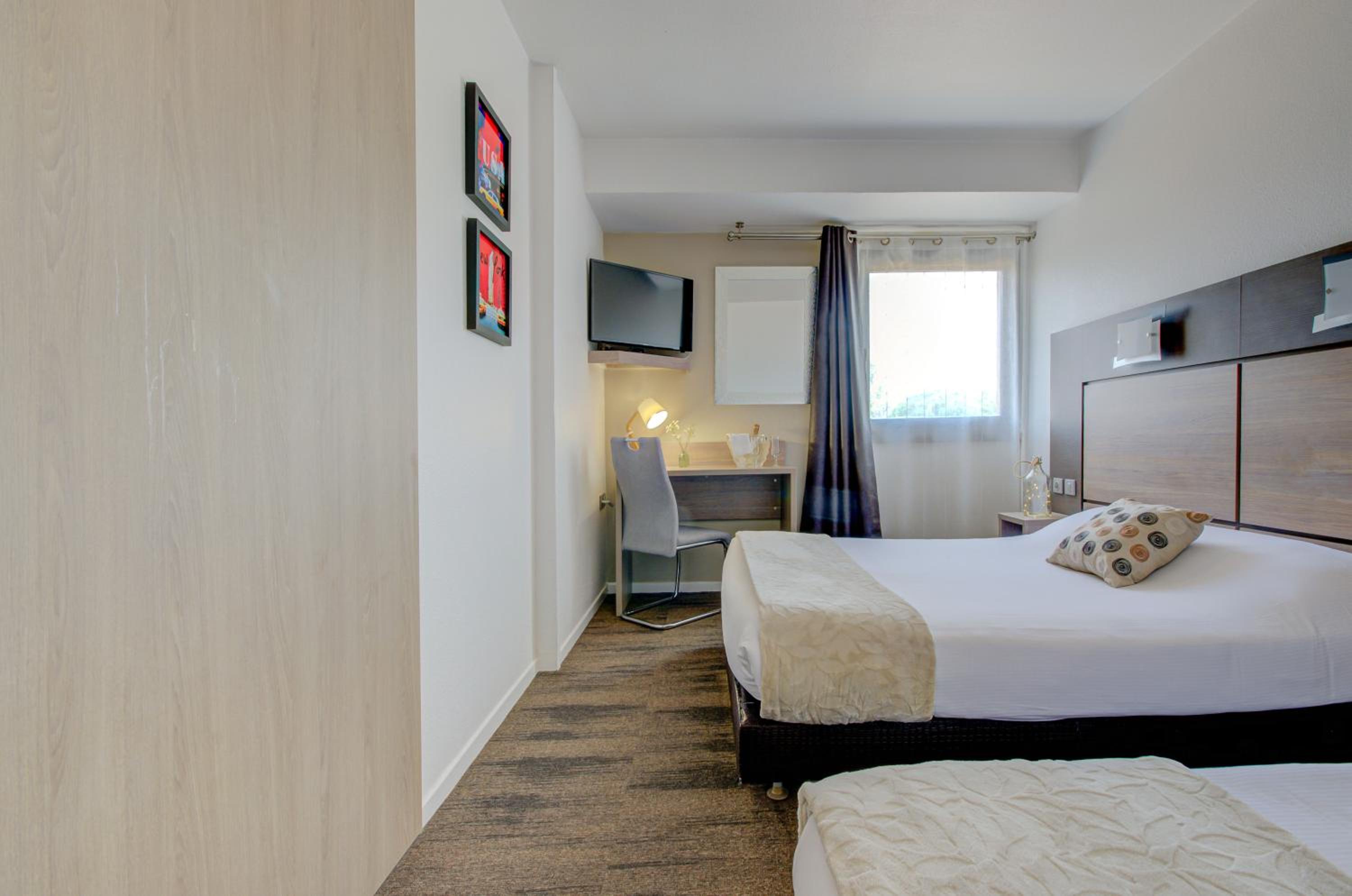 Standard Triple Room - Photo 1