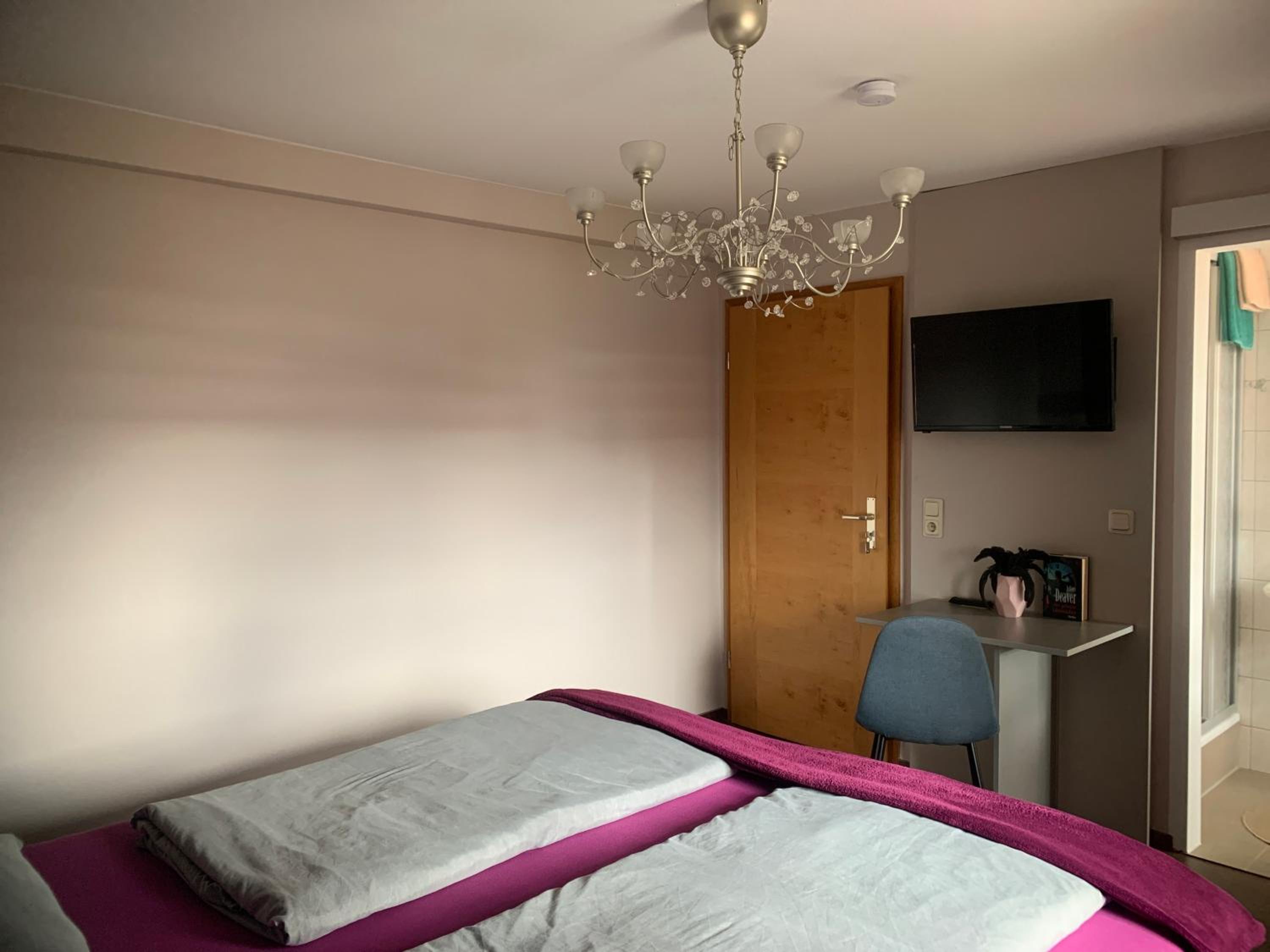 Double Room with Private Bathroom photo 3